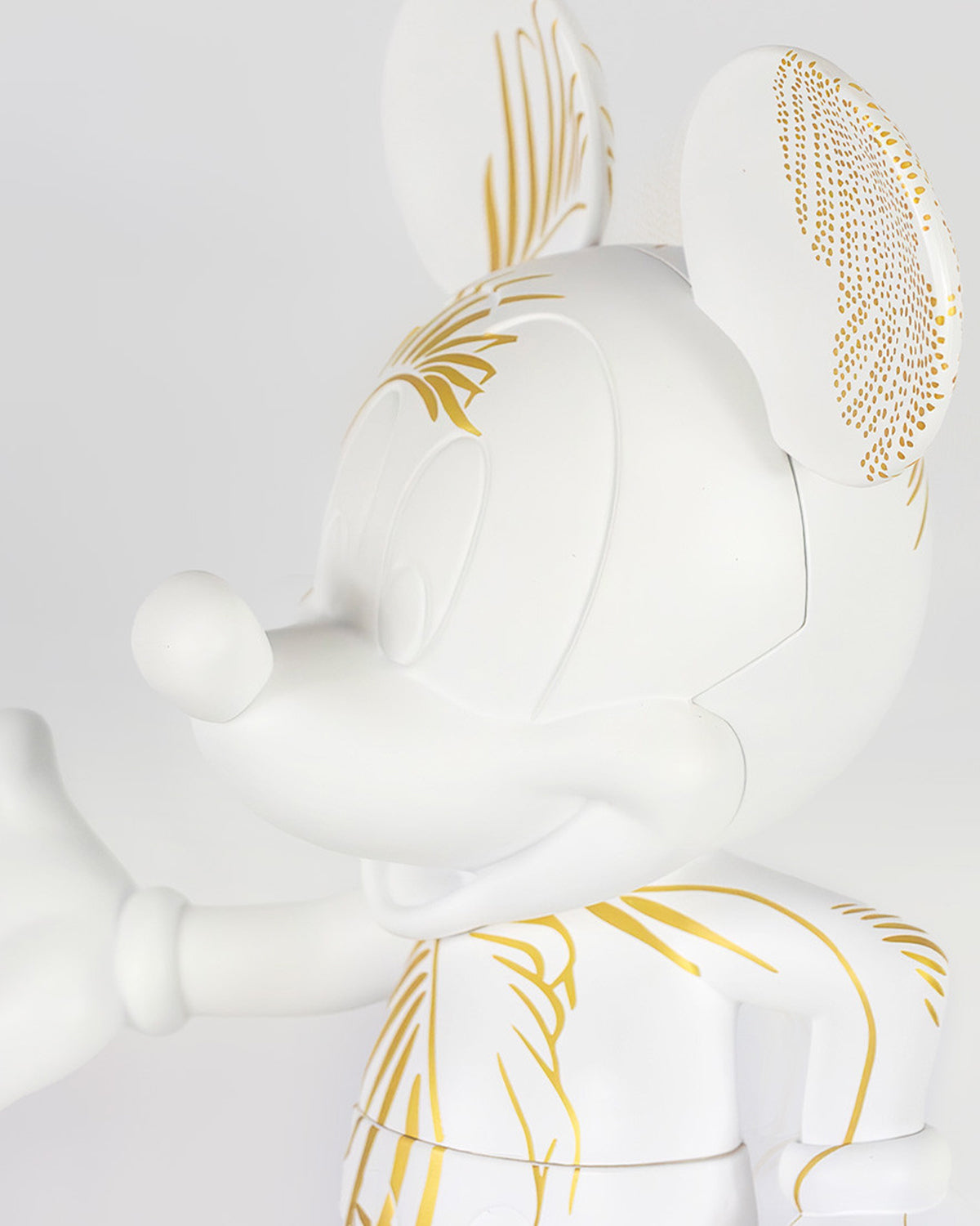 Mickey Mouse Star Style White & Gold 12in
