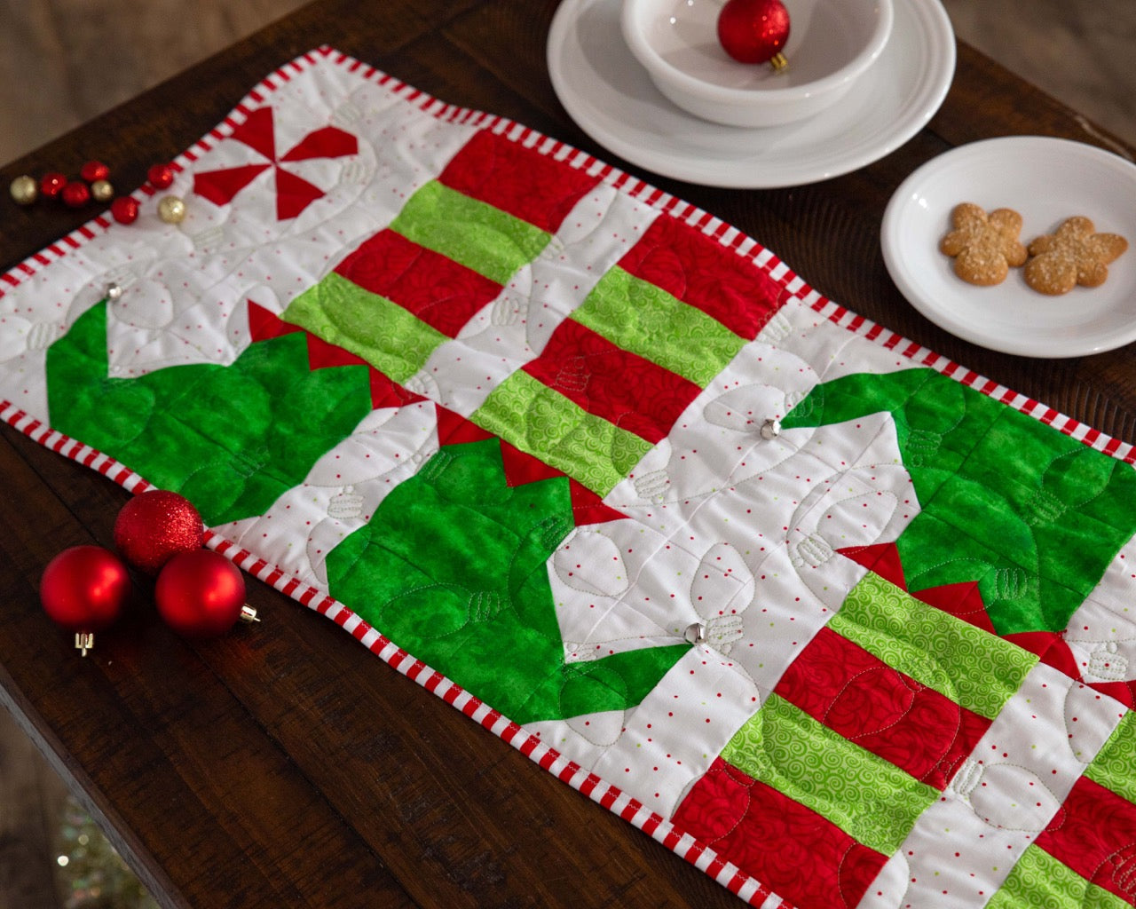 Elf Feet Christmas Table Runner Precut Quilt Kit