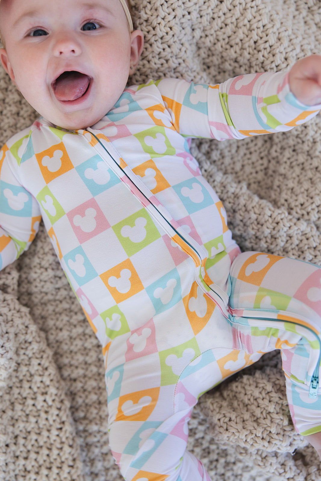 Clubhouse Cabana - Zippy