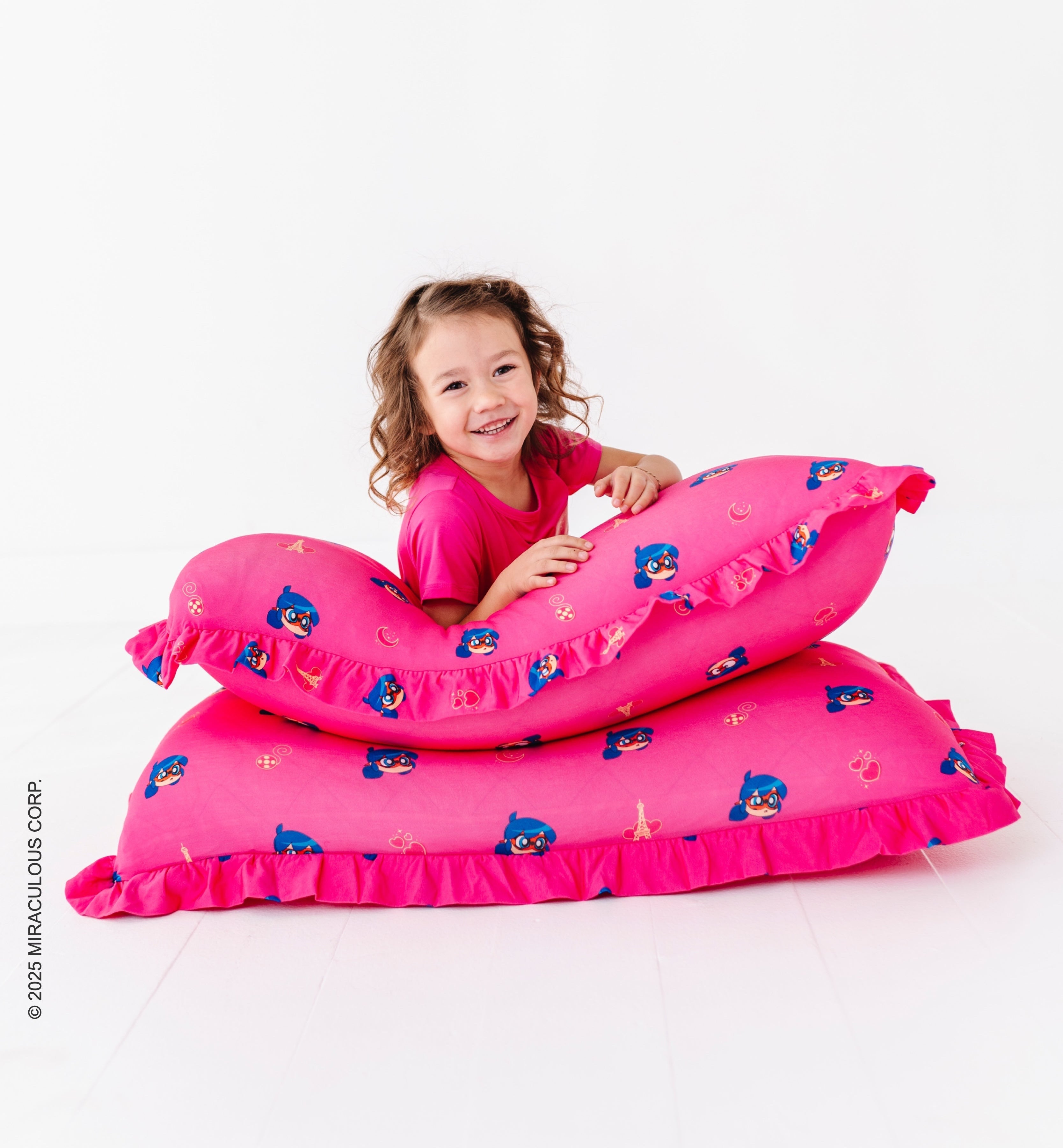 Miraculous™ Chibi Zipper Pillowcase Set: Ladybug