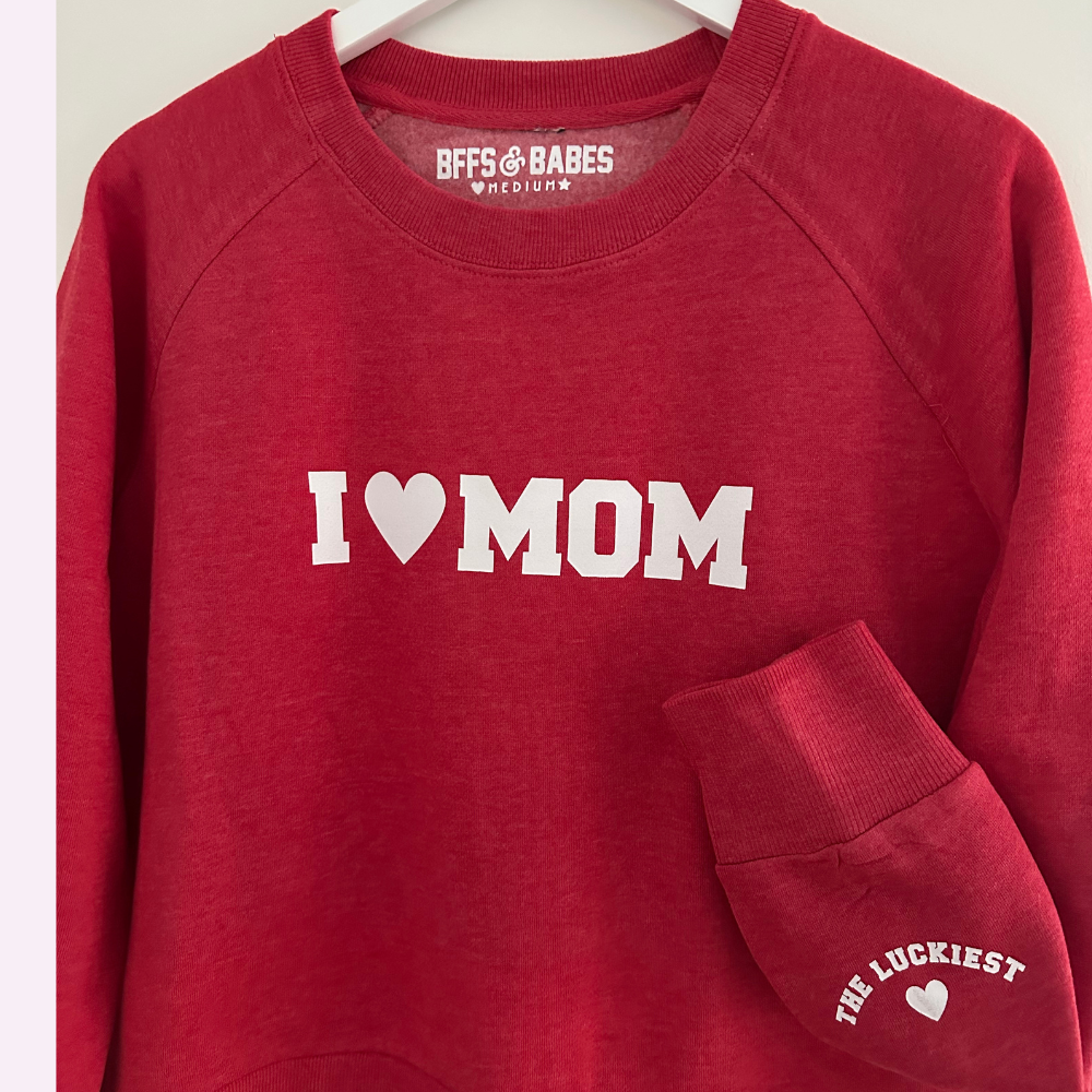 I Love Mom ♡ Cropped Sweatshirt With Cuff