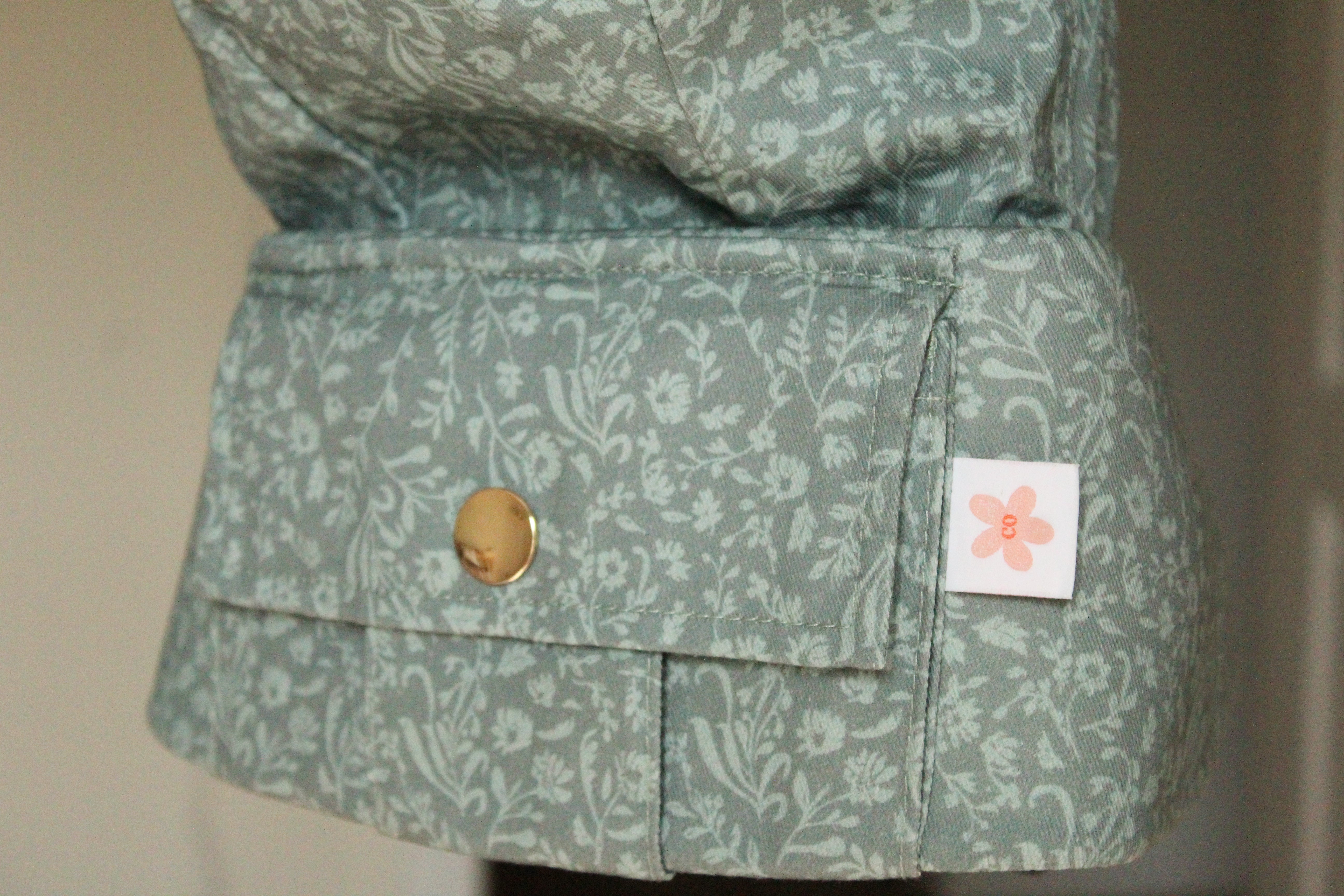 Monroe X Coco Bloom – Neutral Cotton Baby Carrier (7–35 Lbs)