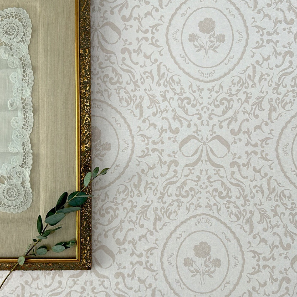 Louise Wallpaper By Ali Anni