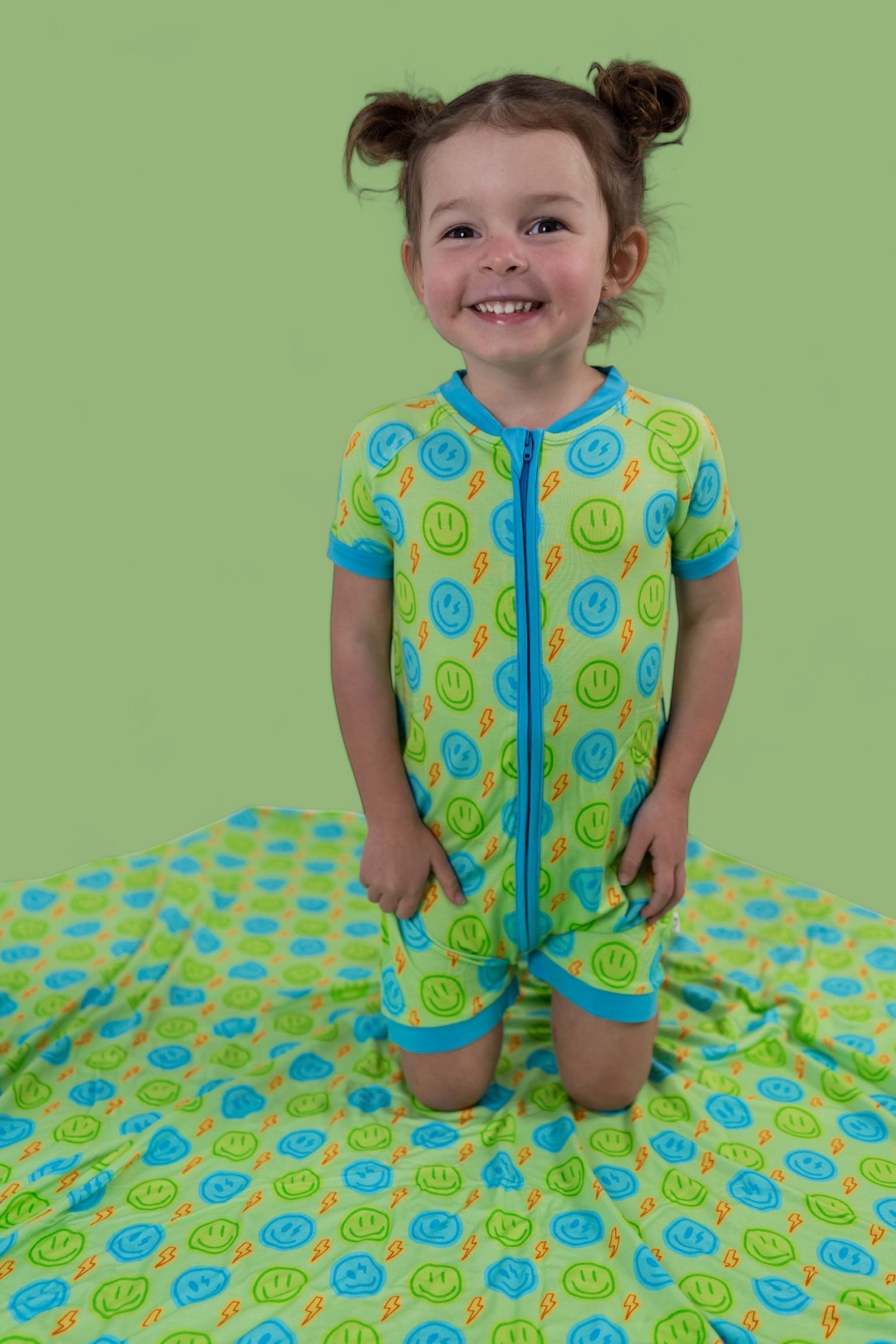 Neon Smiles Dream Shortie