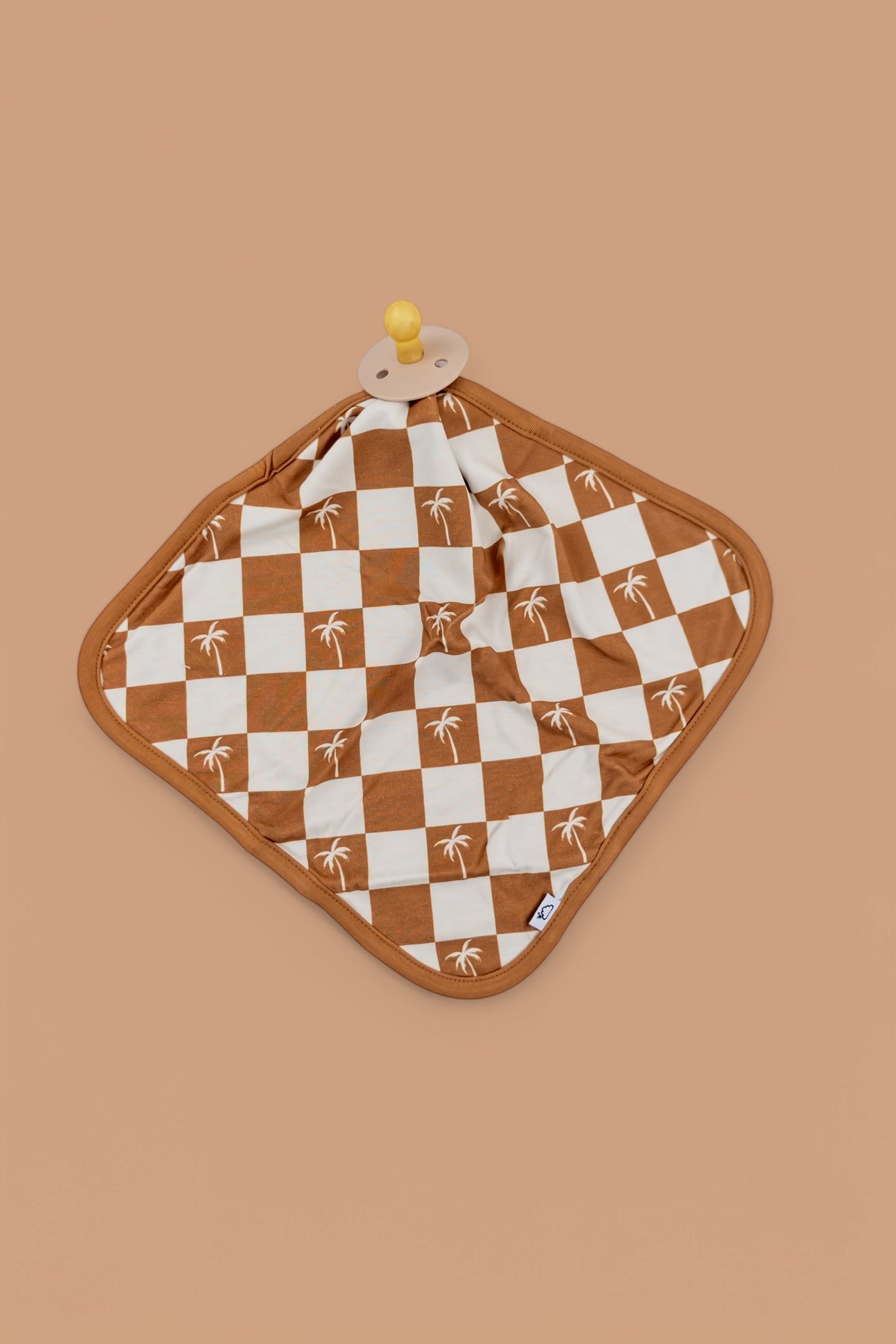 Exclusive Sandy Beach Checkers Dream Lovey