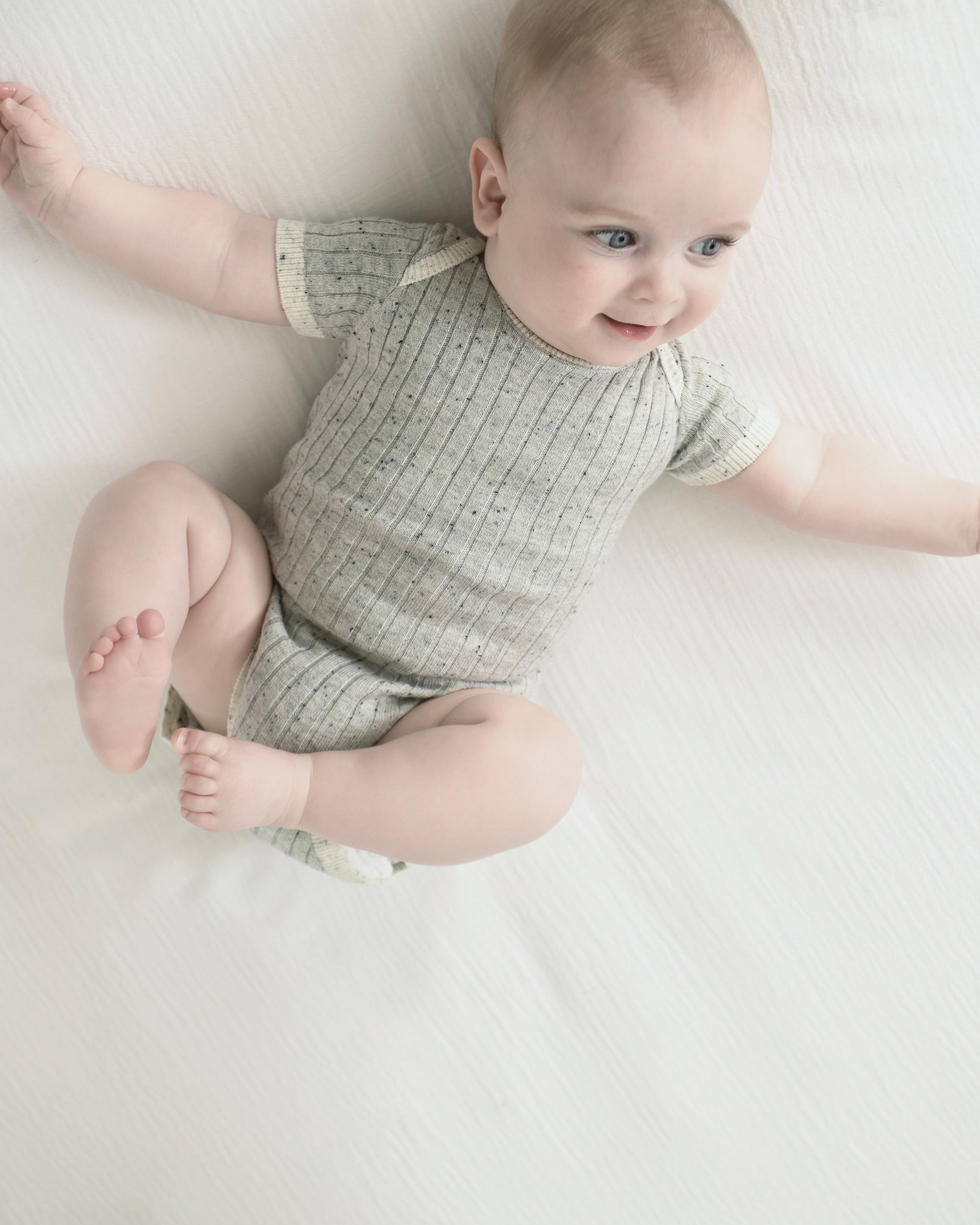 Short Sleeve Bodysuit - Hug Me