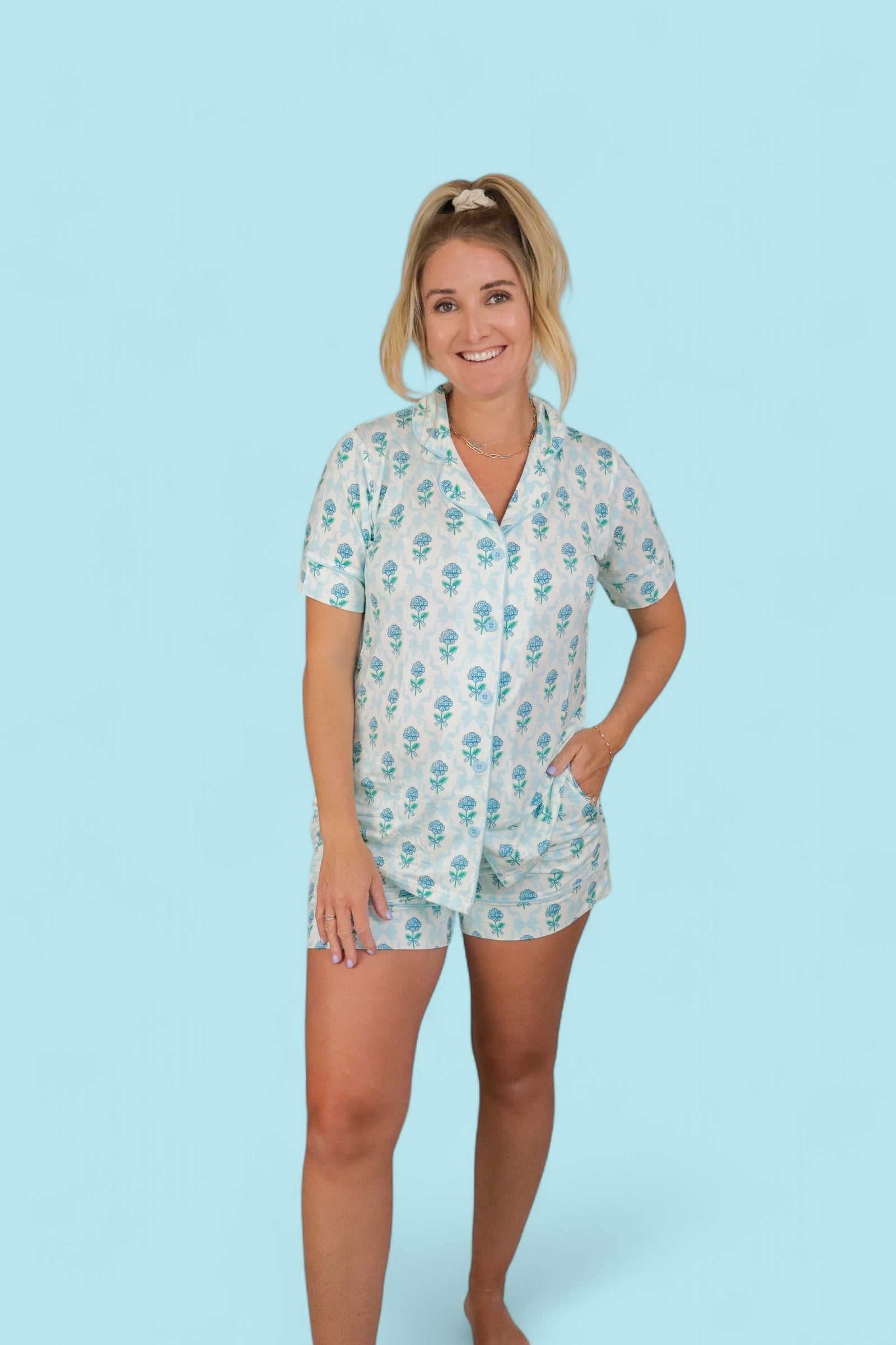 Blue Ribbon Blooms Women’s Dream Short Set