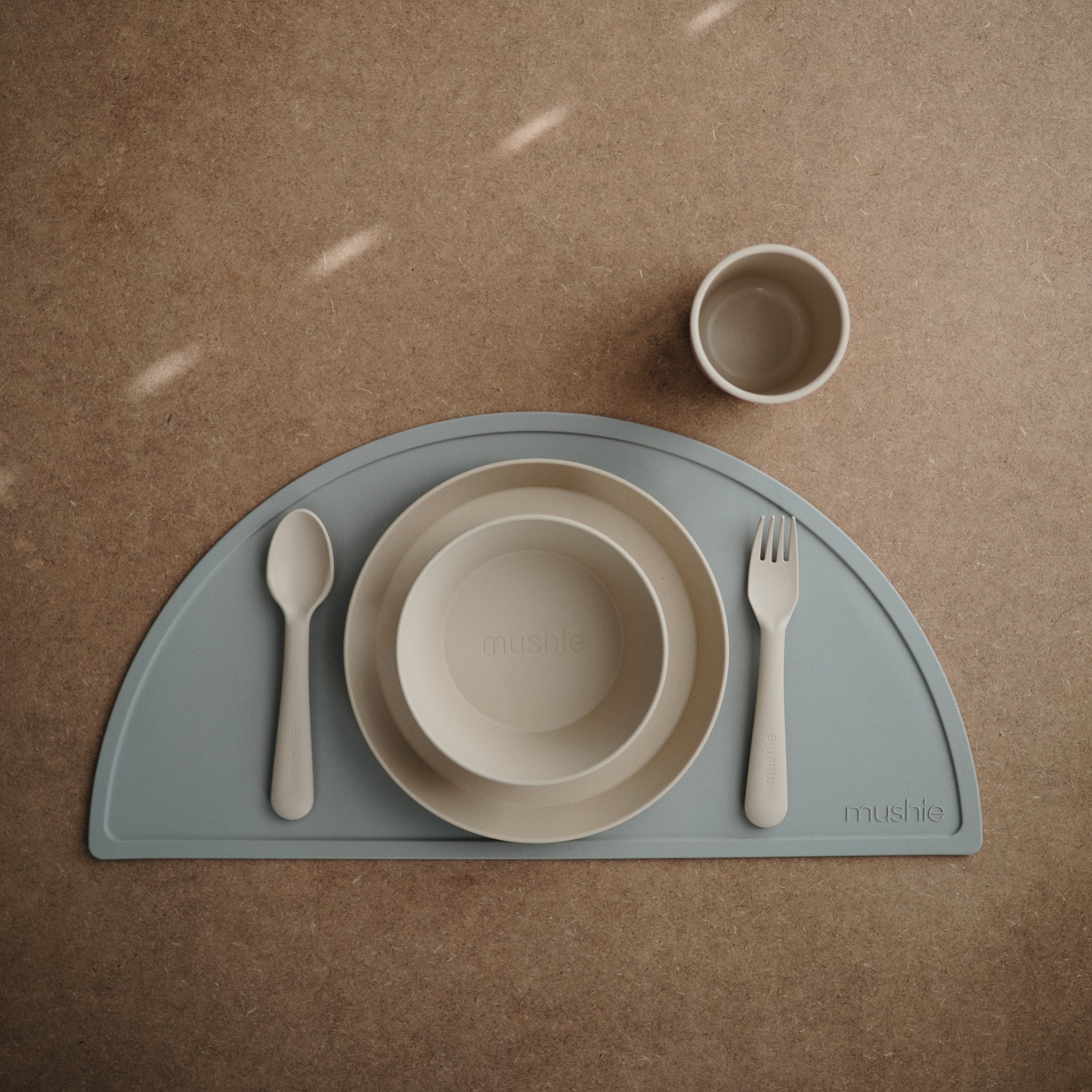 Round Dinnerware Plates, Set Of 2