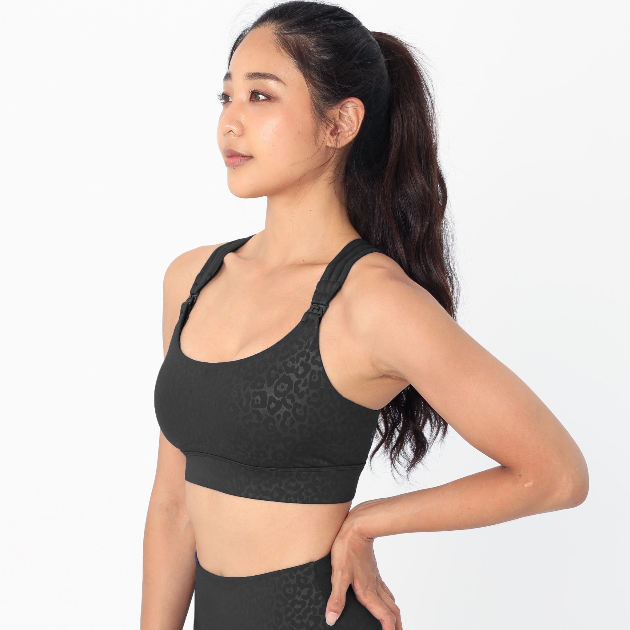 Chloé 4 Running Nursing & Pumping Sports Bra (black Cheetah)