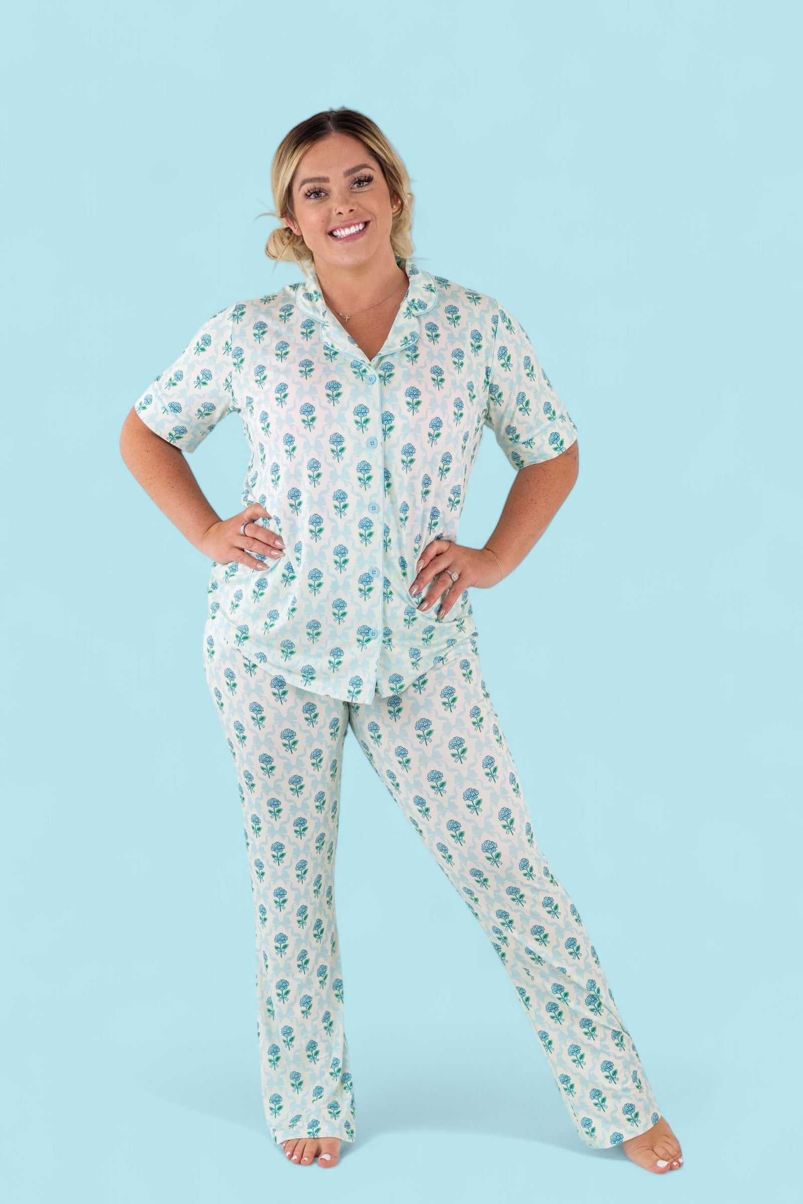 Blue Ribbon Blooms Women’s Relaxed Flare Dream Set