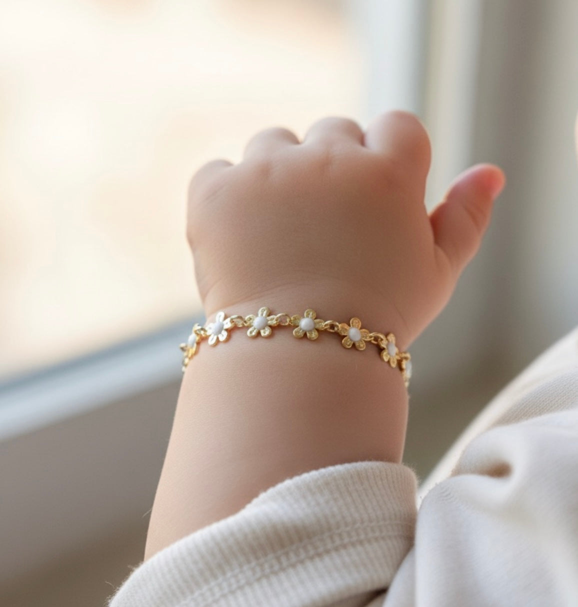 Gold Daisy Chain Bracelet