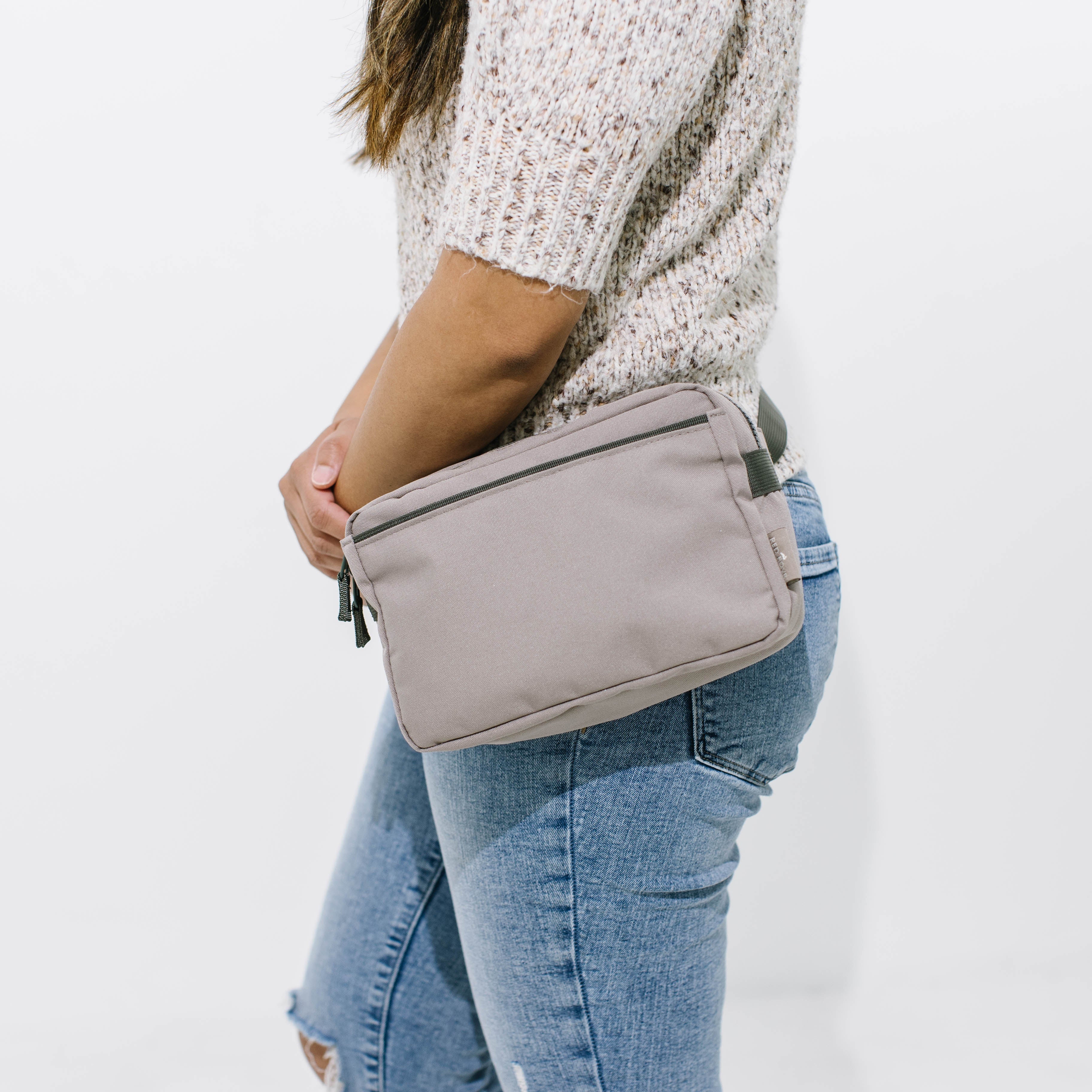 Red Rovr Joey Belt Bag - Truffle