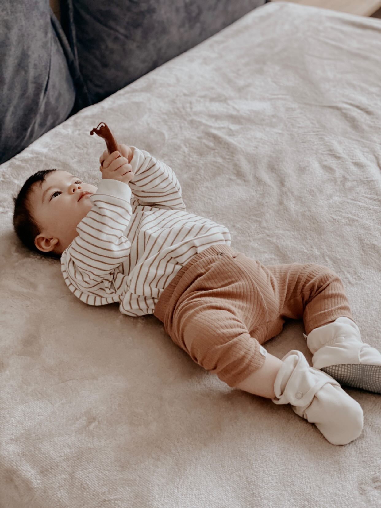 Organic Cotton Baby Booties, Non-slip Sole, Cotton Newborn Booties Home Nursery Shoes, Beige