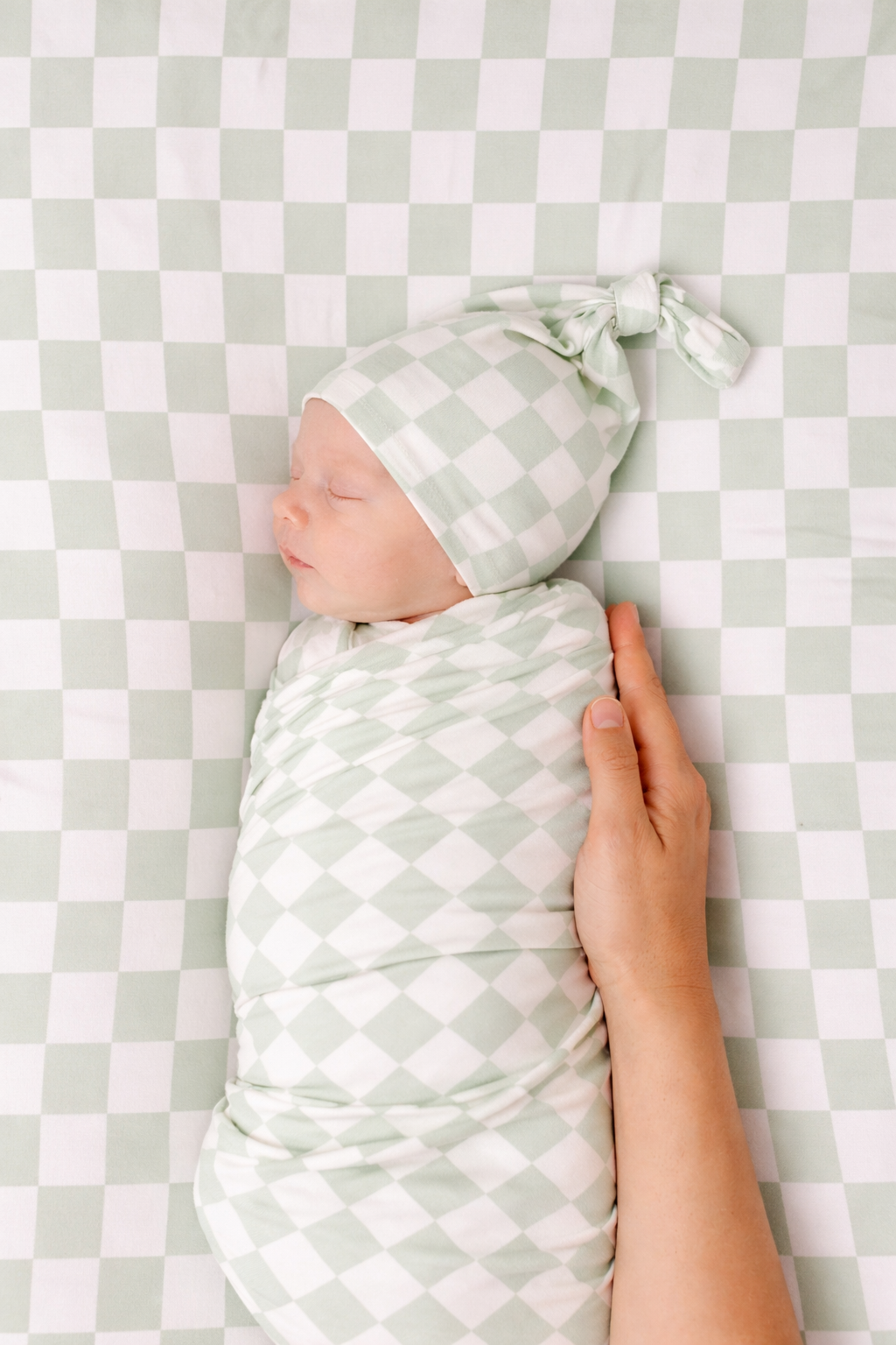 Leaf Green & White Checkered Stretch Swaddle