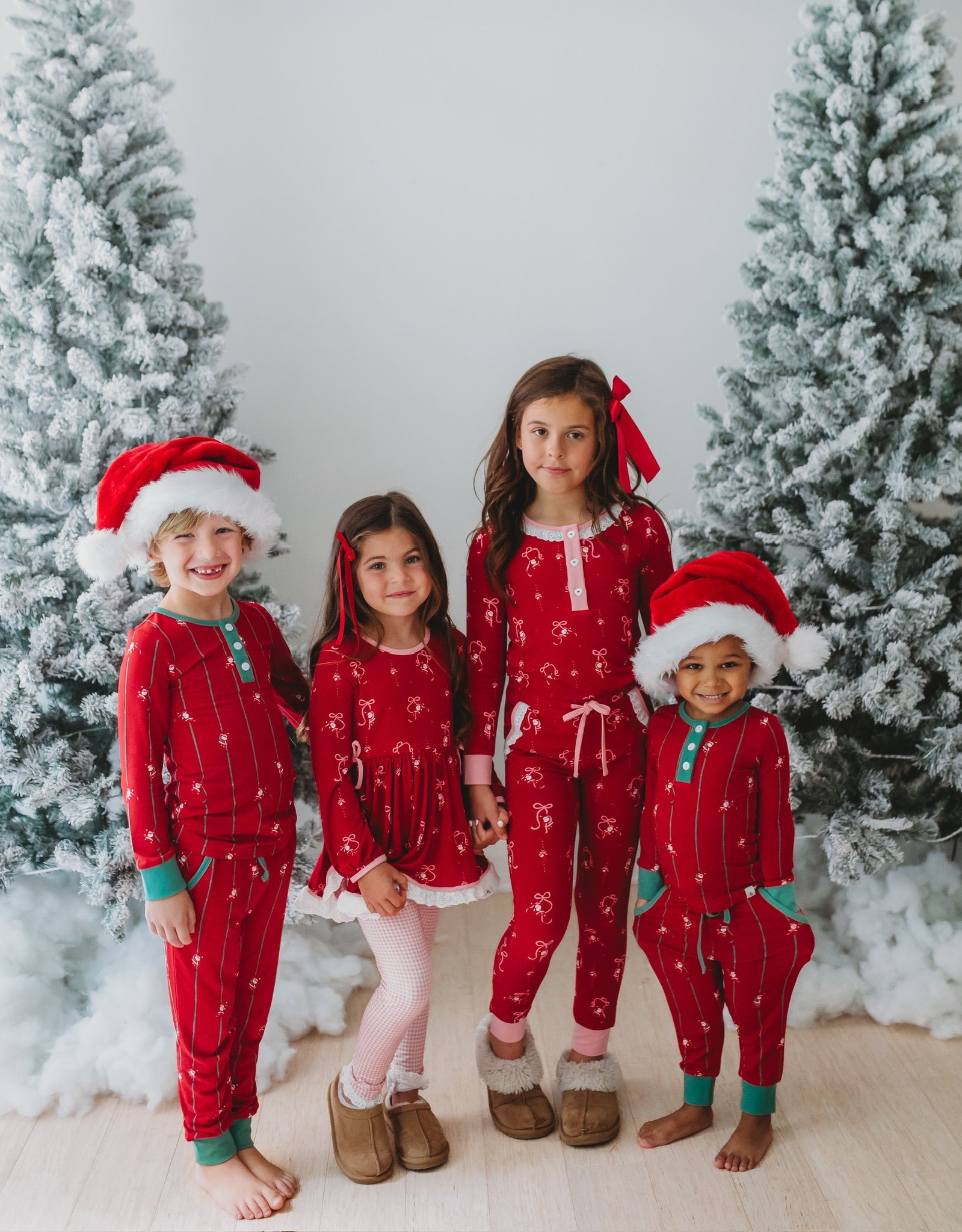 *preorder* Santa's Sleigh Bows Comfort Set