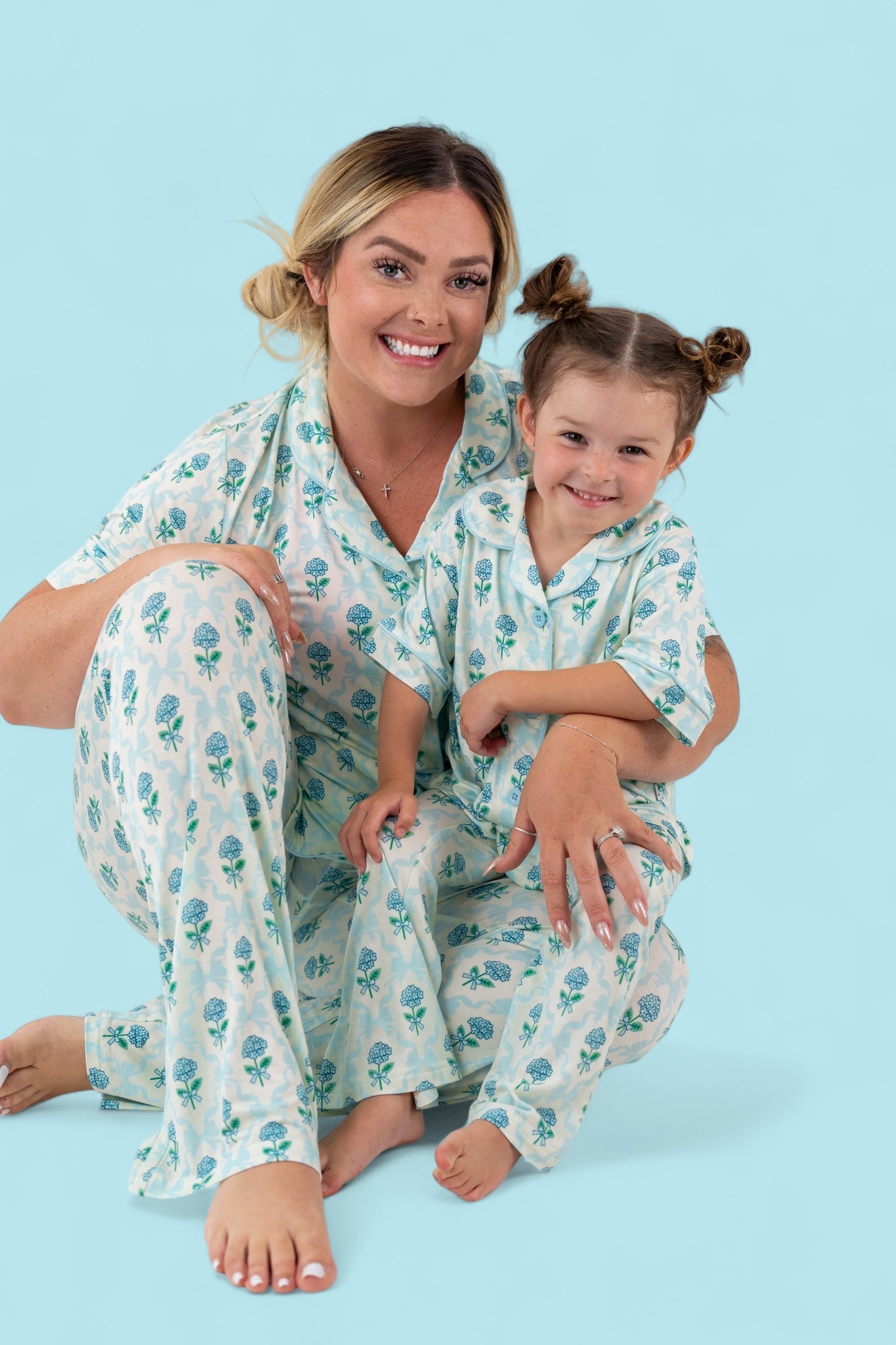 Blue Ribbon Blooms Women’s Relaxed Flare Dream Set