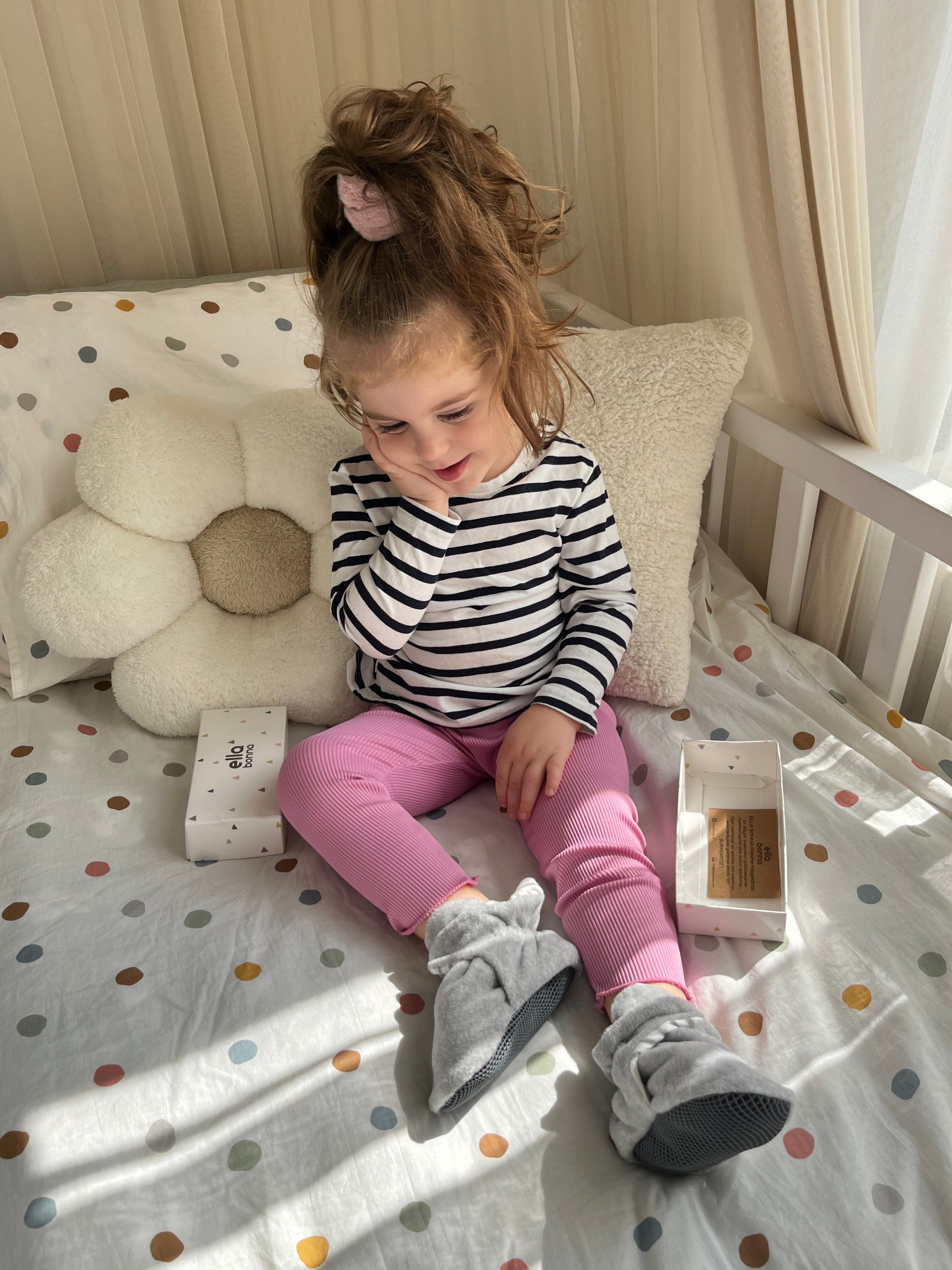 Anti-slip Sole, Fleece Baby Booties, Newborn Home Booties, Sweat Proof Organic Cotton Lining, Gray