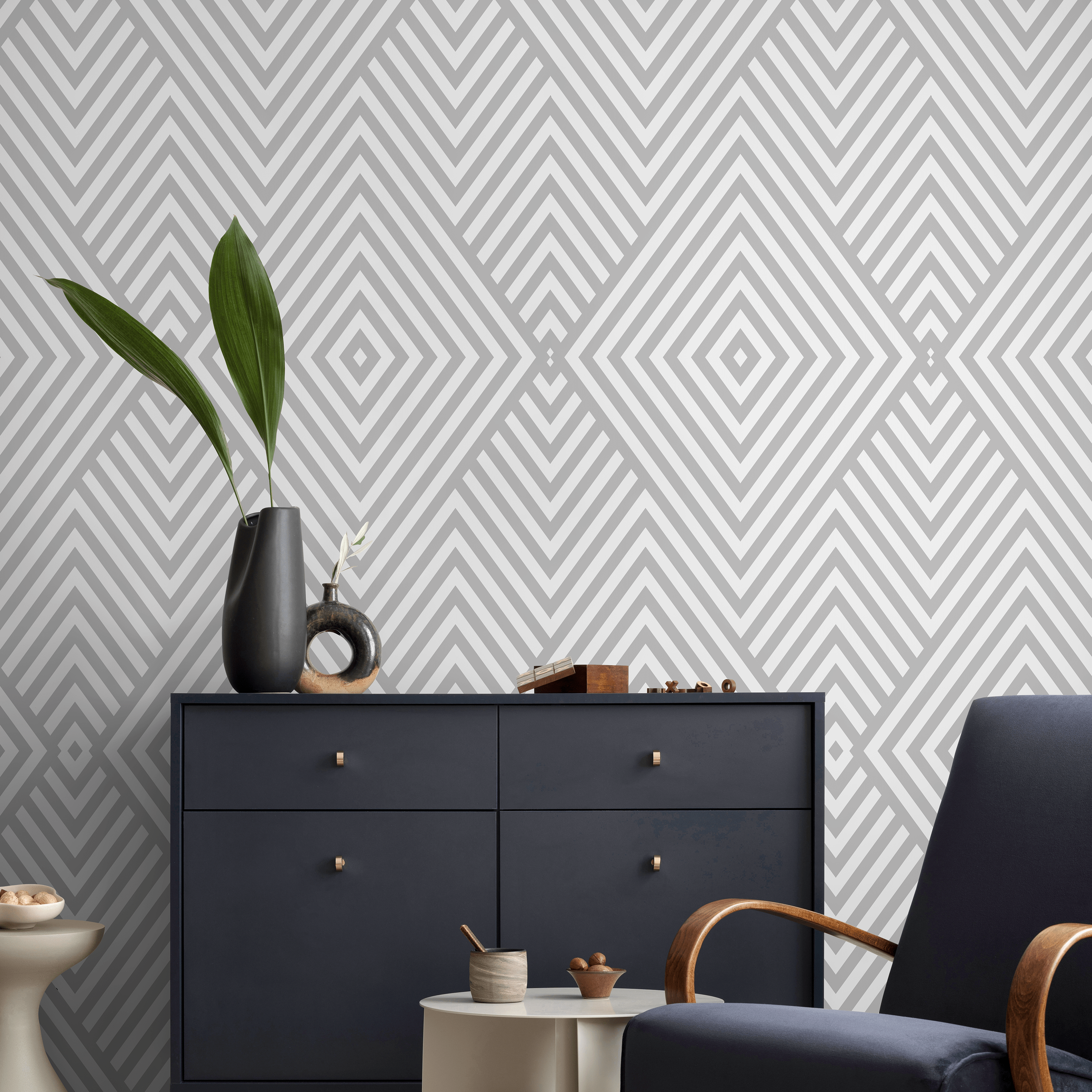 Geometric Wallpaper With A Striped Diamond Motif In Light Gray - A335