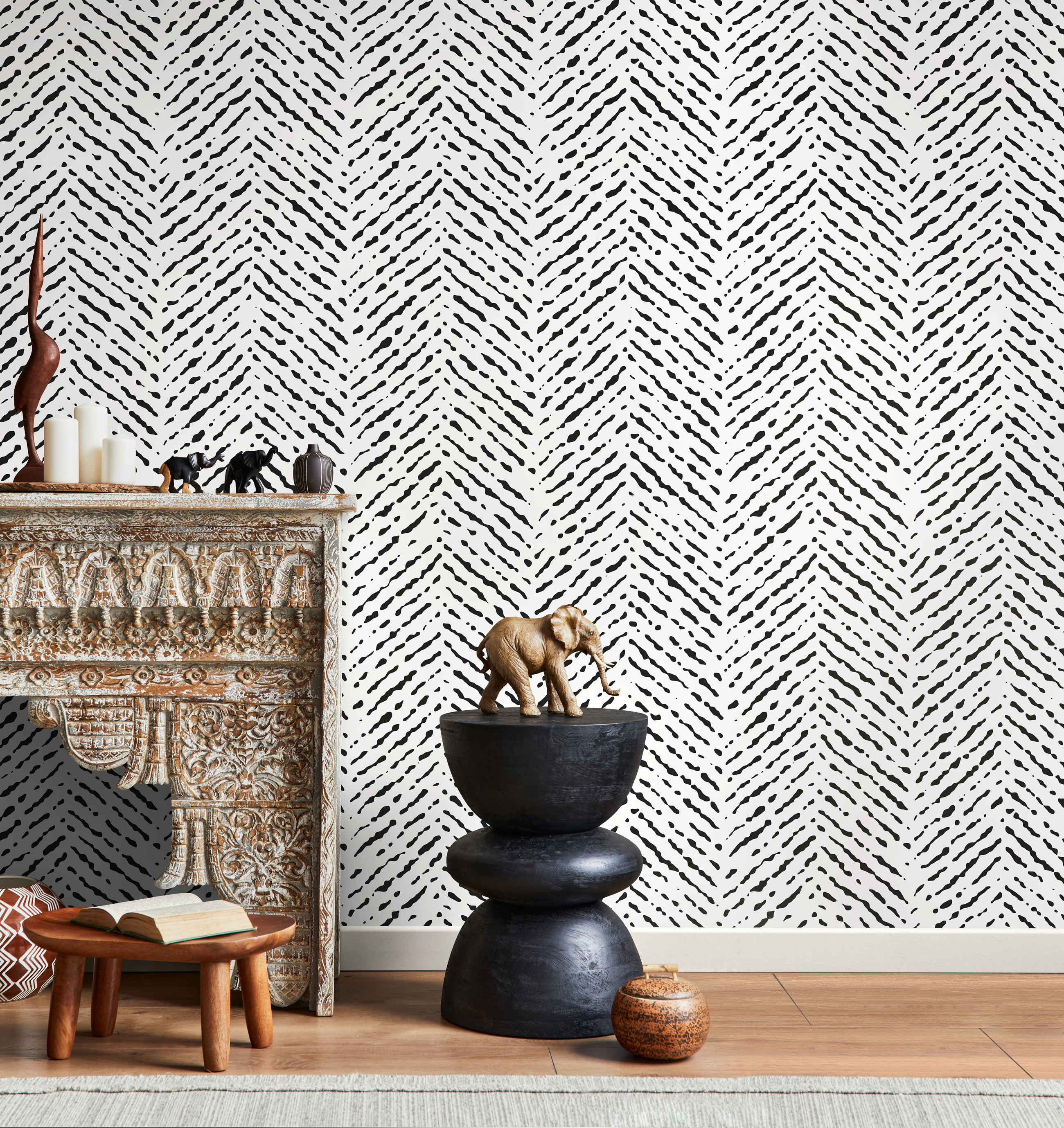 Scandinavian Wallpaper With A Hand-drawn Herringbone Motif In Black And White - A421