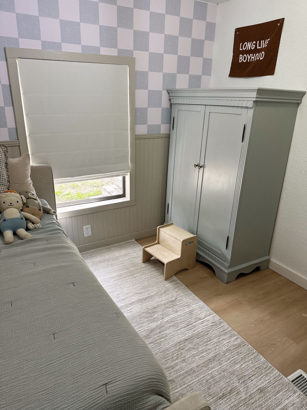 Devin Wallpaper By Melissa Johnson Design