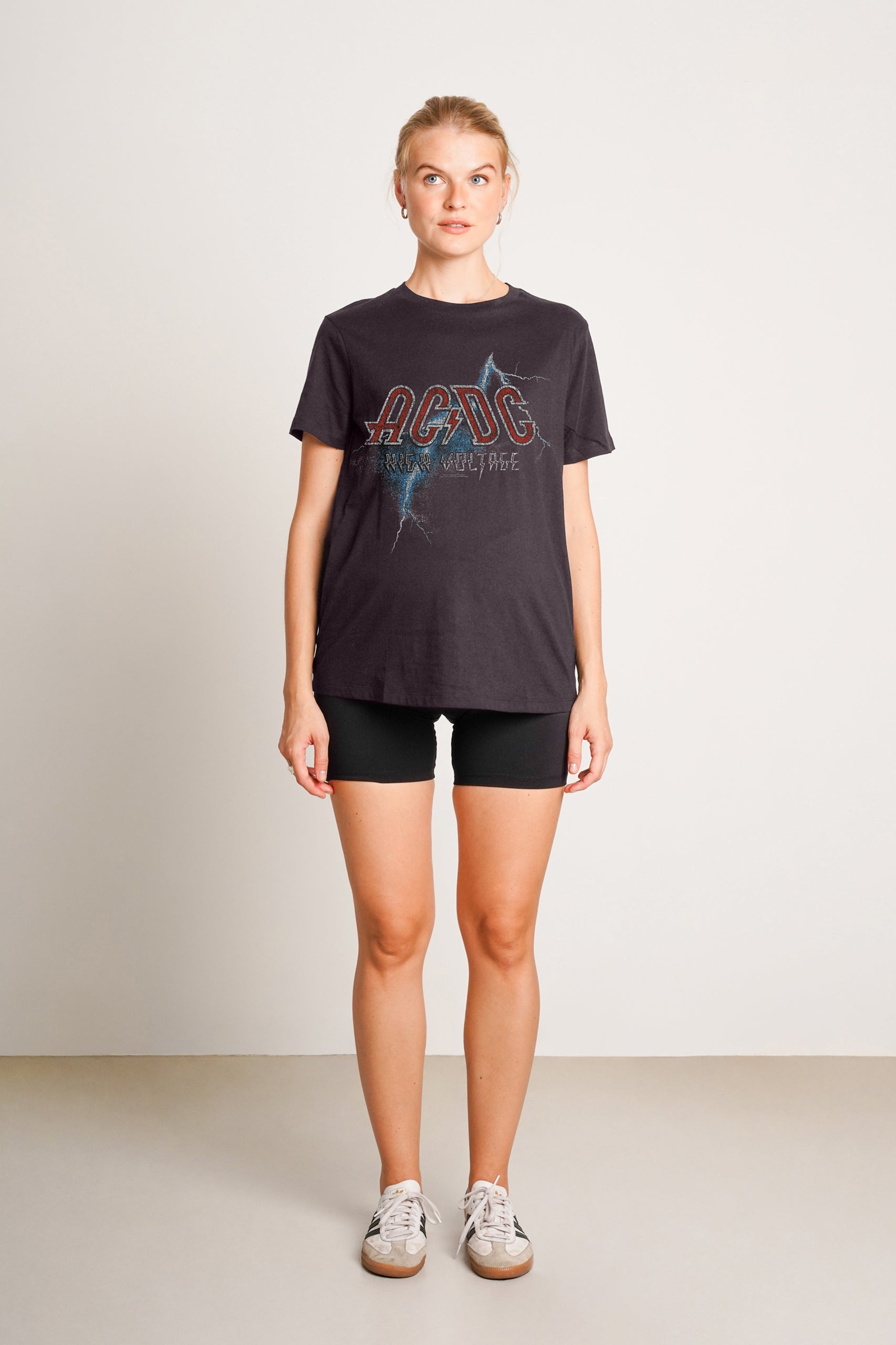 The Groove Tee Ac/dc