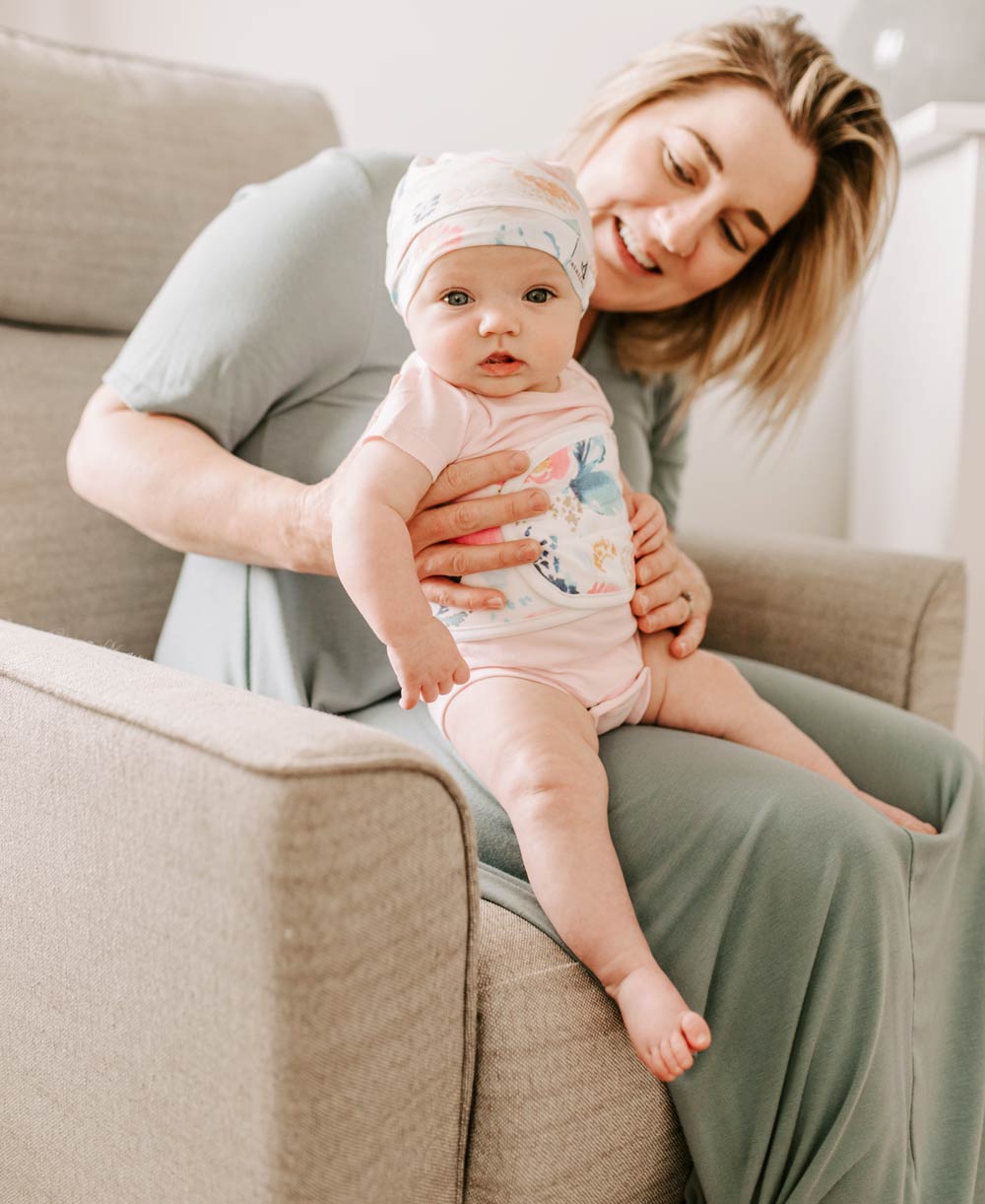 Newborn Top Knot Hat - Aquarelle