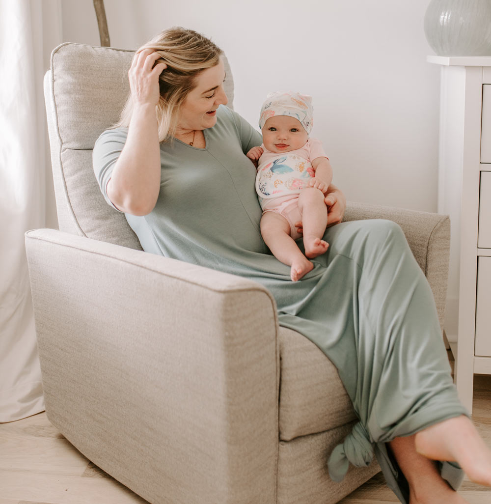 Newborn Top Knot Hat - Aquarelle