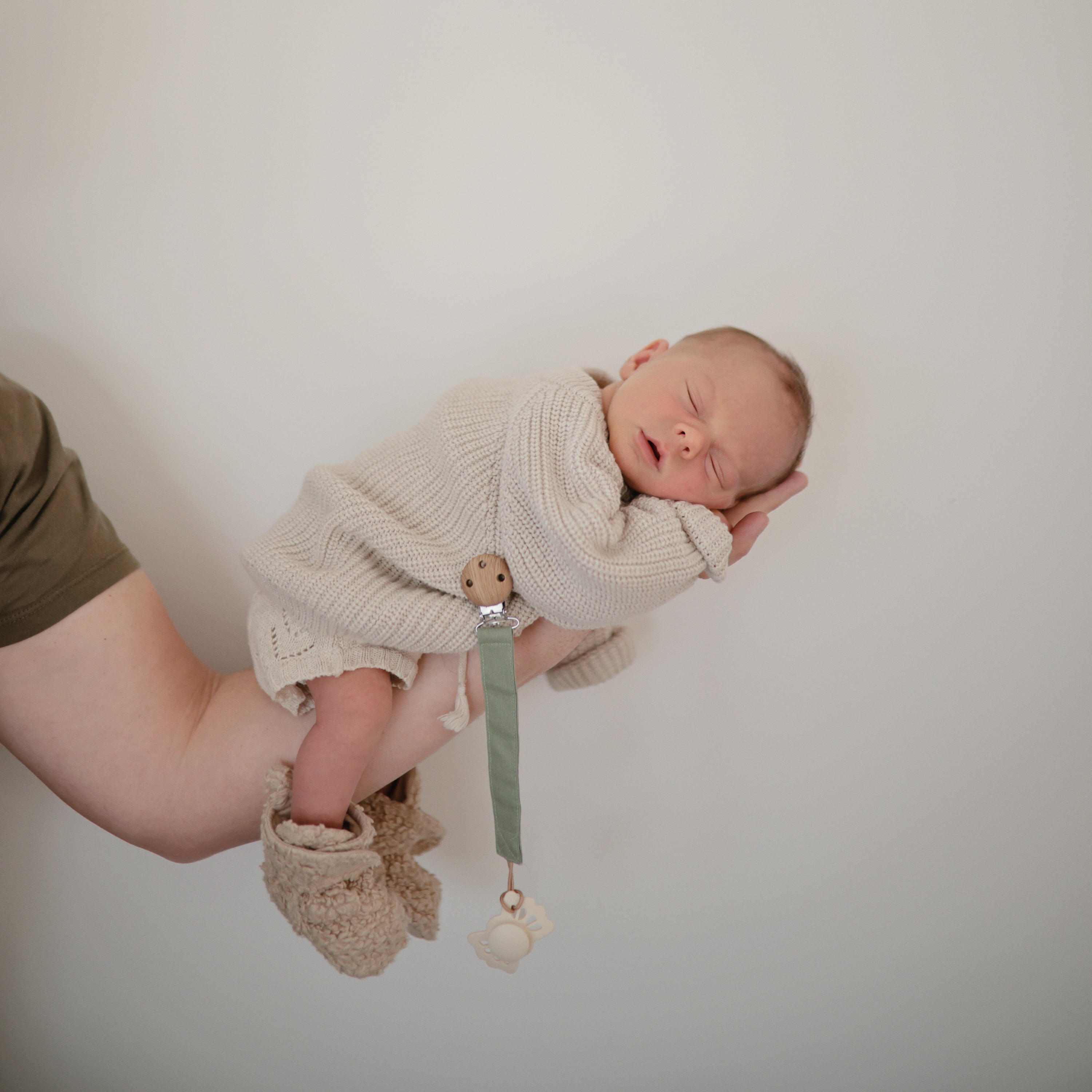 Linen Pacifier Clip 2-pack