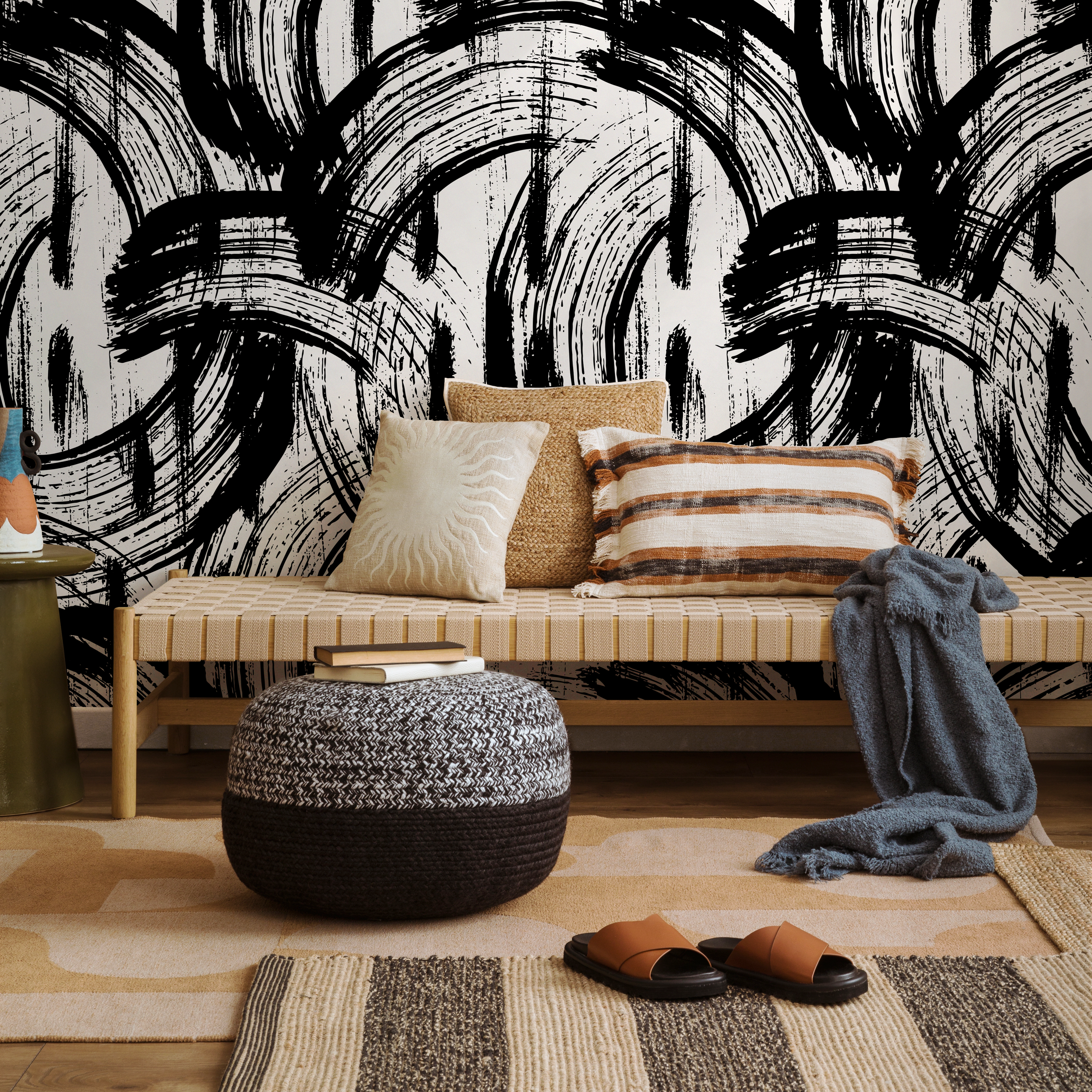 Abstract Wallpaper With Bold Paintbrush Strokes In Black And White - B039