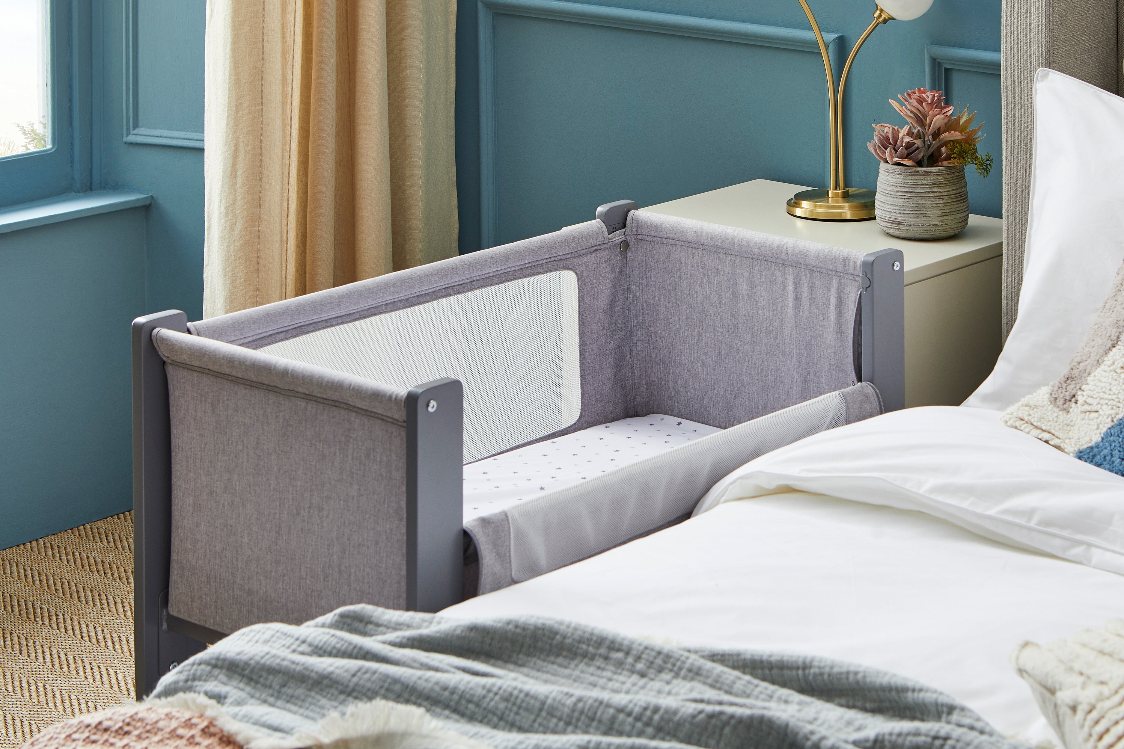 Shnuggle Air Lite Bedside Crib | Height Adjustable Baby Bed With Mattress + 1 Waterproof + 2 White Sheets