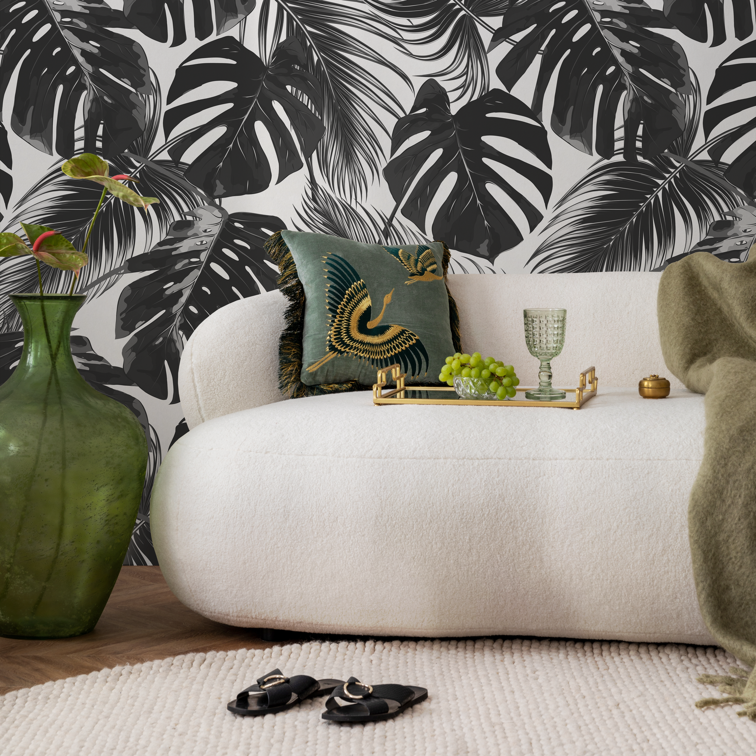 Botanical Wallpaper With Monstera And Palm Leaves In Black And Gray - B130