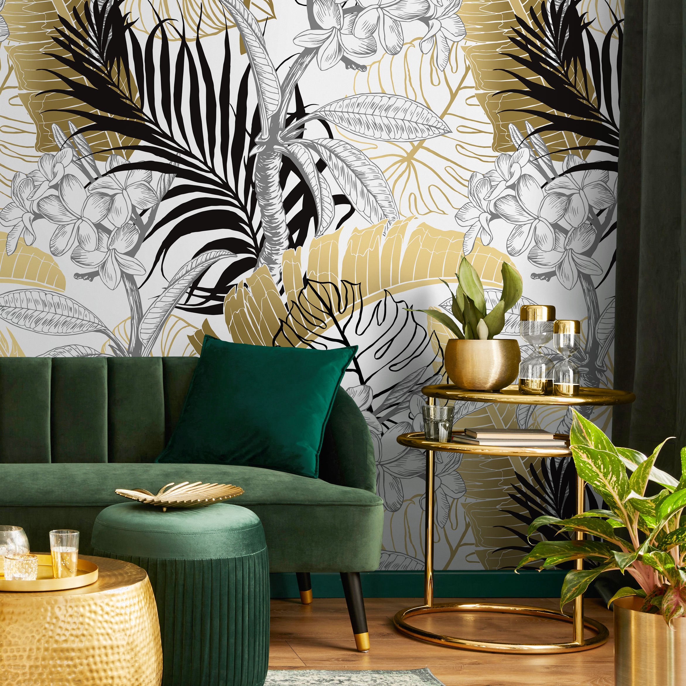 Tropical Wallpaper Featuring Bold Jungle Leaves In Gold, Black, And Grey - B387