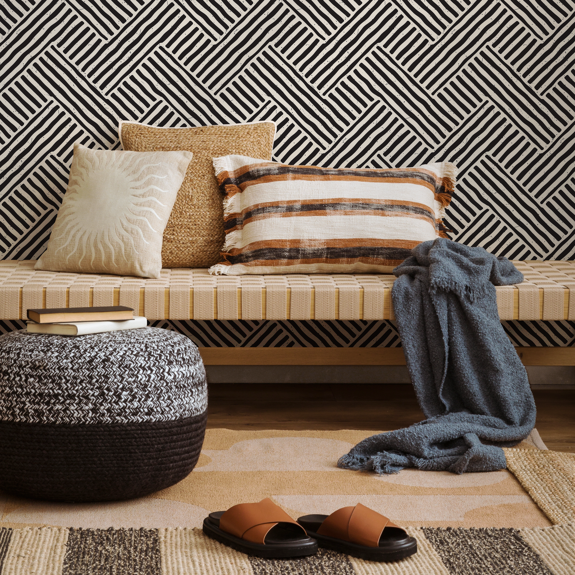 Geometric Wallpaper With A Hand-drawn Line Motif In Black And White - B415