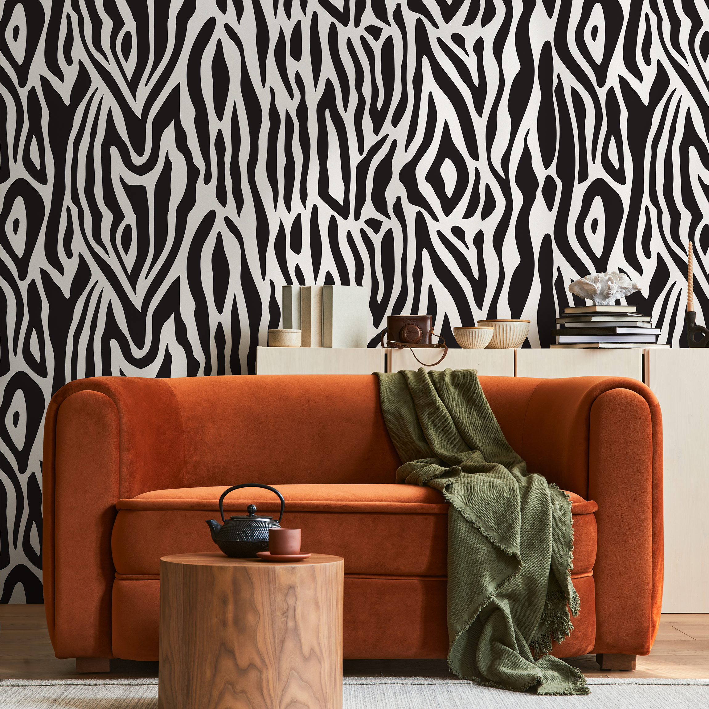 Animal Print Wallpaper With A Zebra Stripe Pattern In Black And Cream - B612