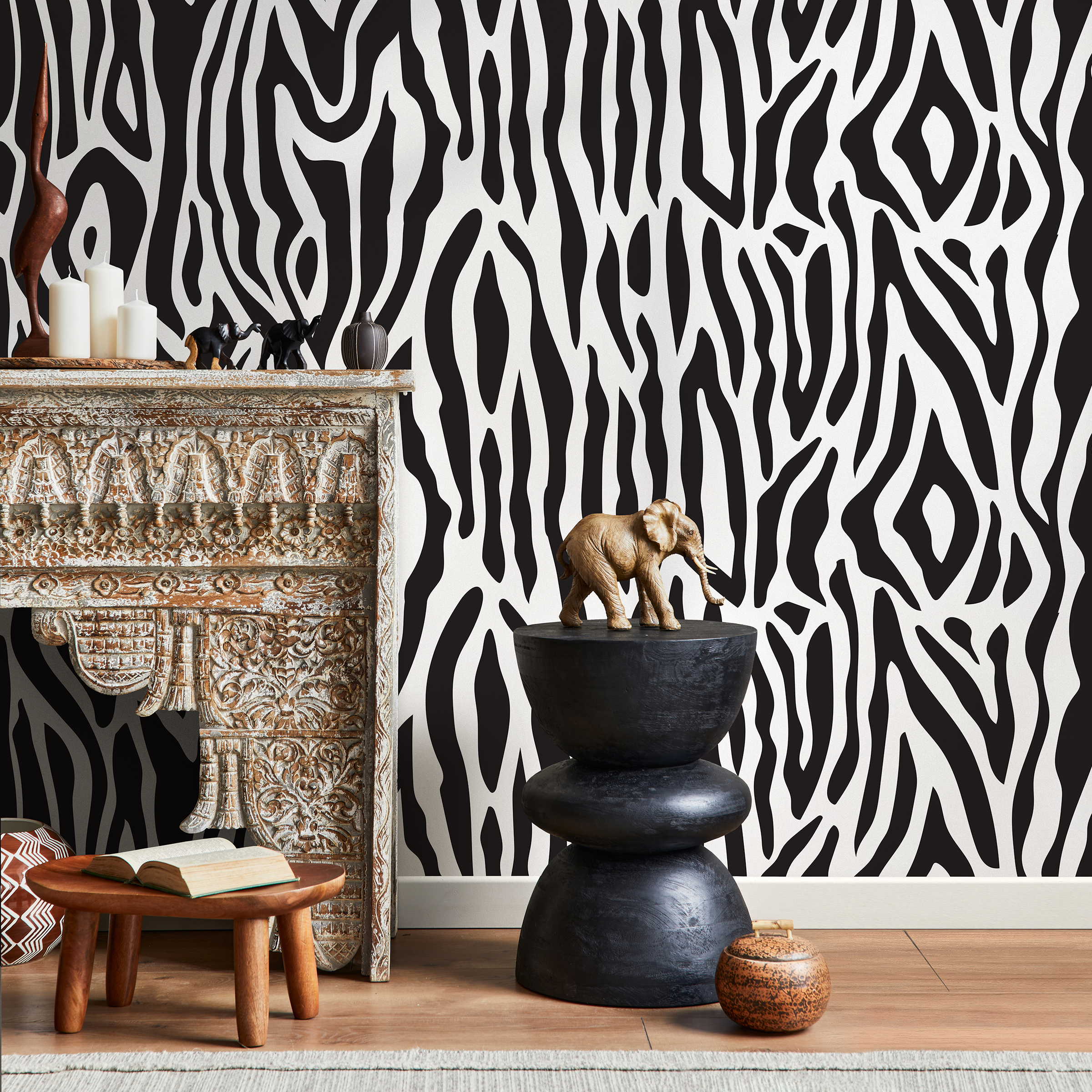 Animal Print Wallpaper With A Zebra Stripe Pattern In Black And Cream - B612