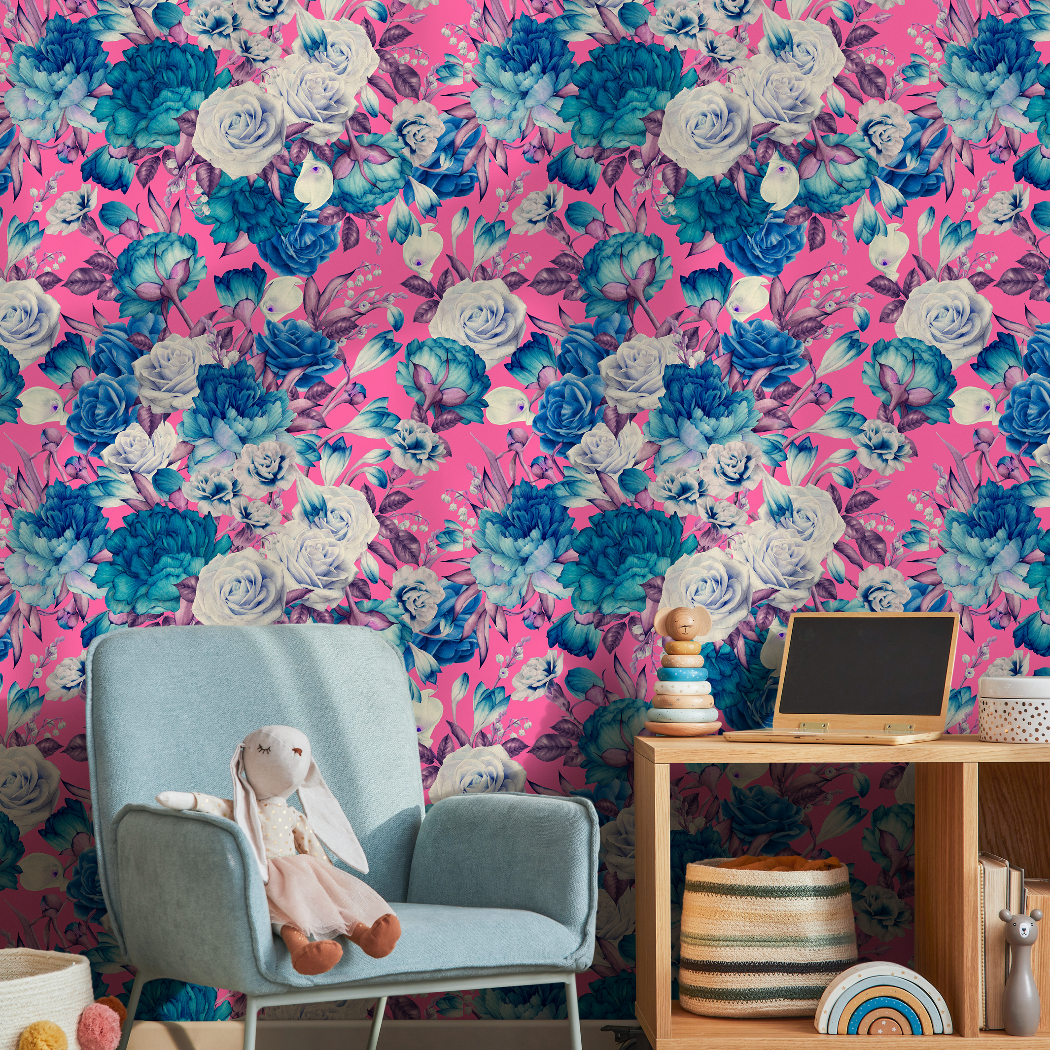 Floral Wallpaper Featuring A Lush Rose Bouquet In Pink, Blue, And White - B695