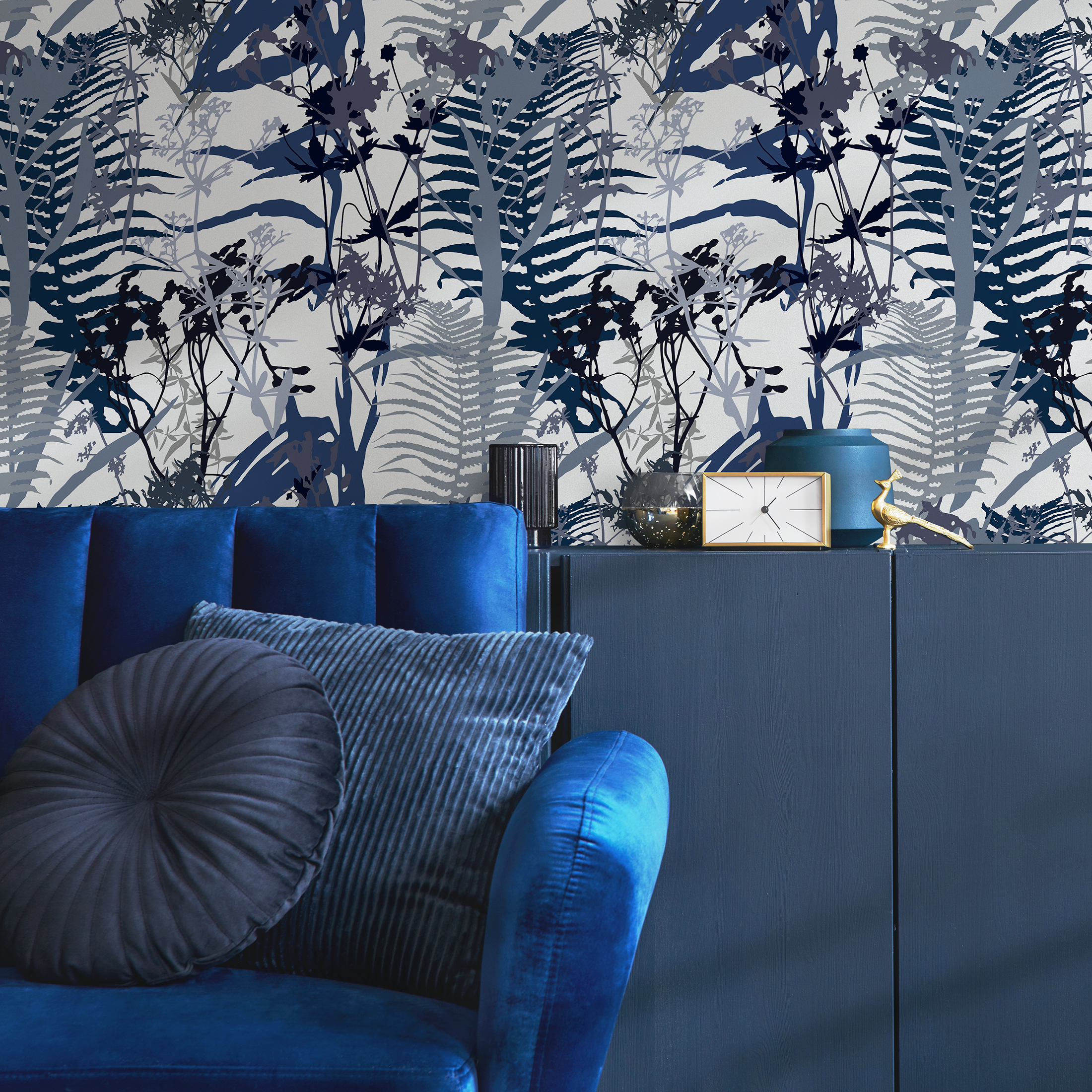 Botanical Wallpaper With Fern Silhouettes In Blue, Gray, And Black - B814