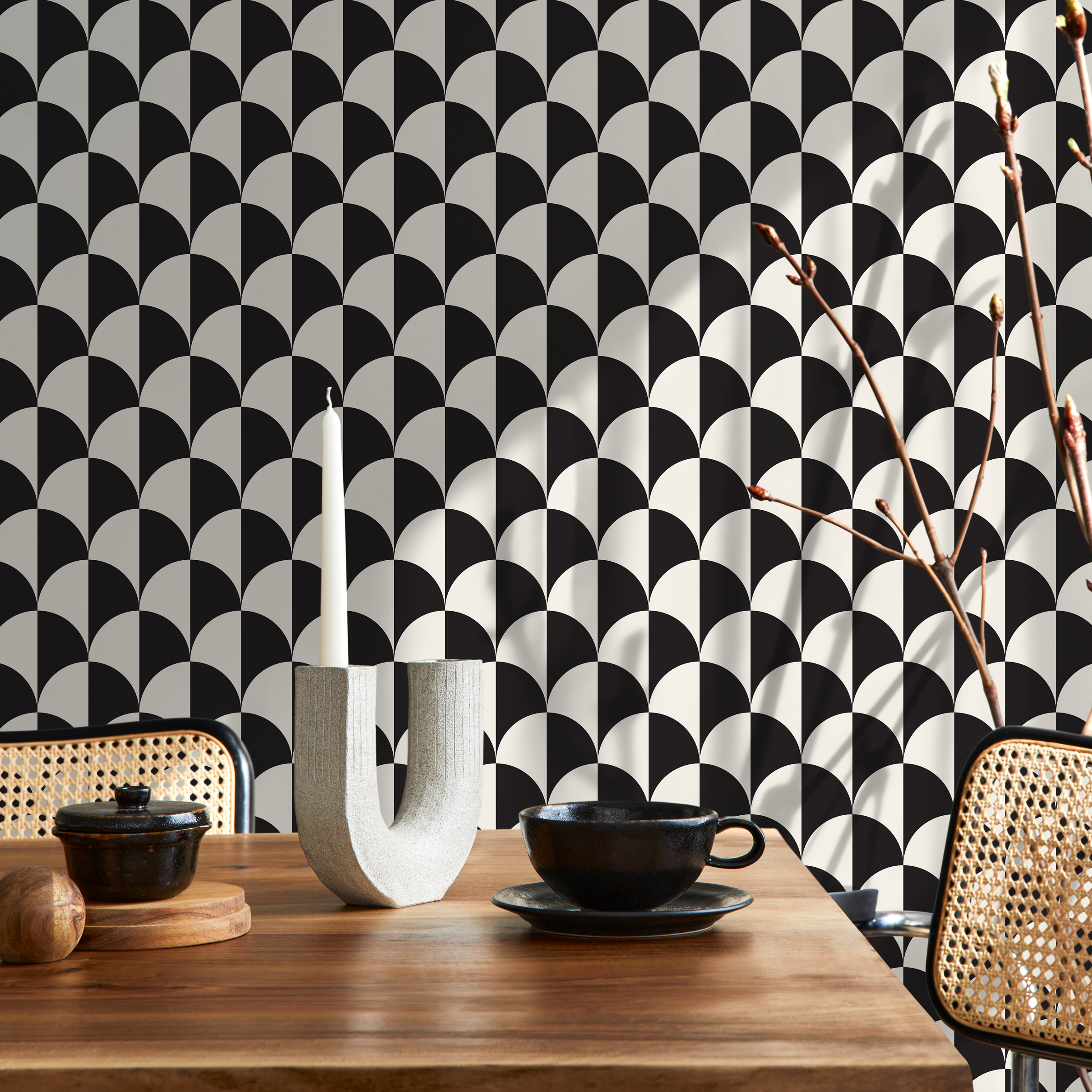 Geometric Wallpaper With A Repeating Half-moon Motif In Black And Cream - B830