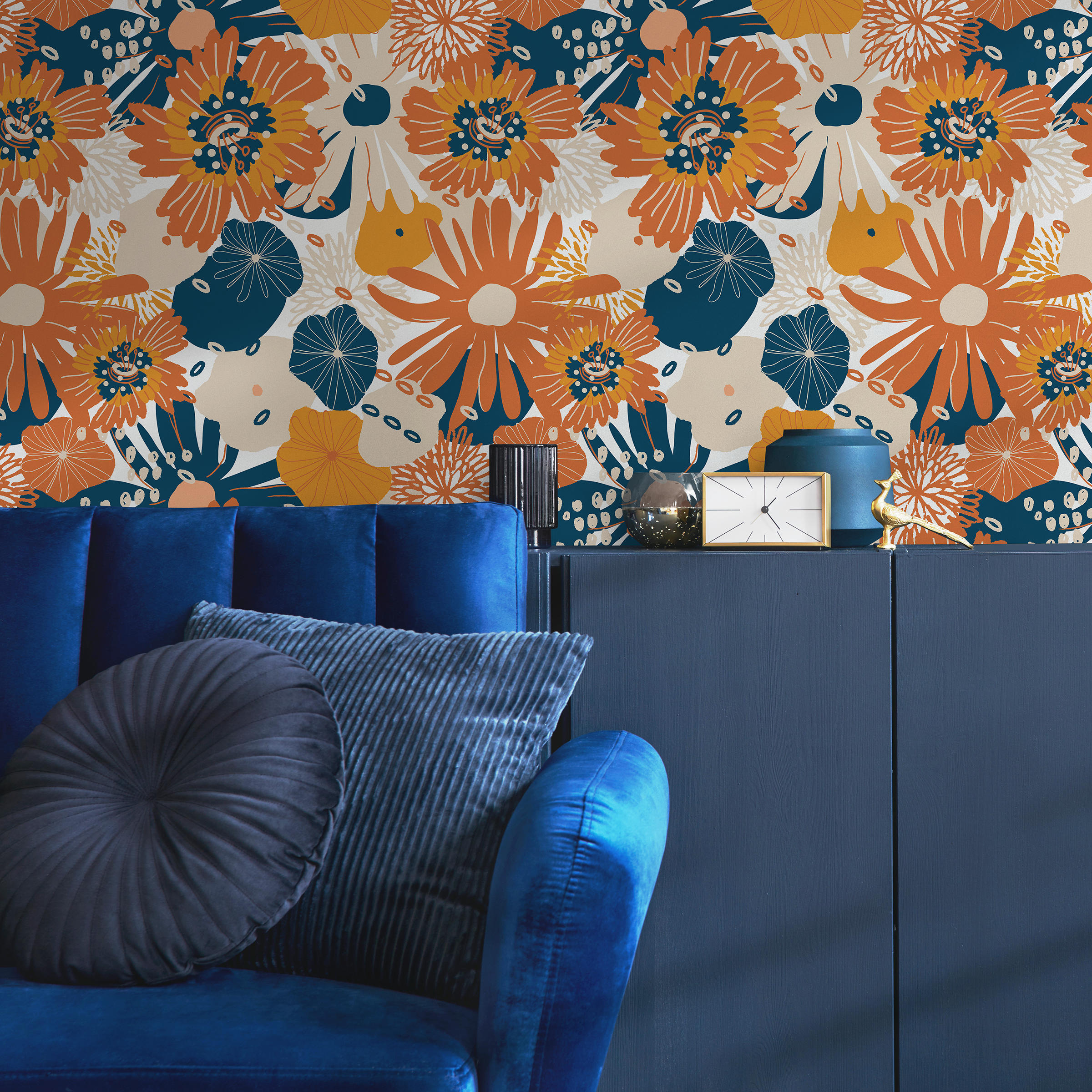 Retro Floral Wallpaper With Stylized Blooms In Orange, Blue, And Yellow - B835