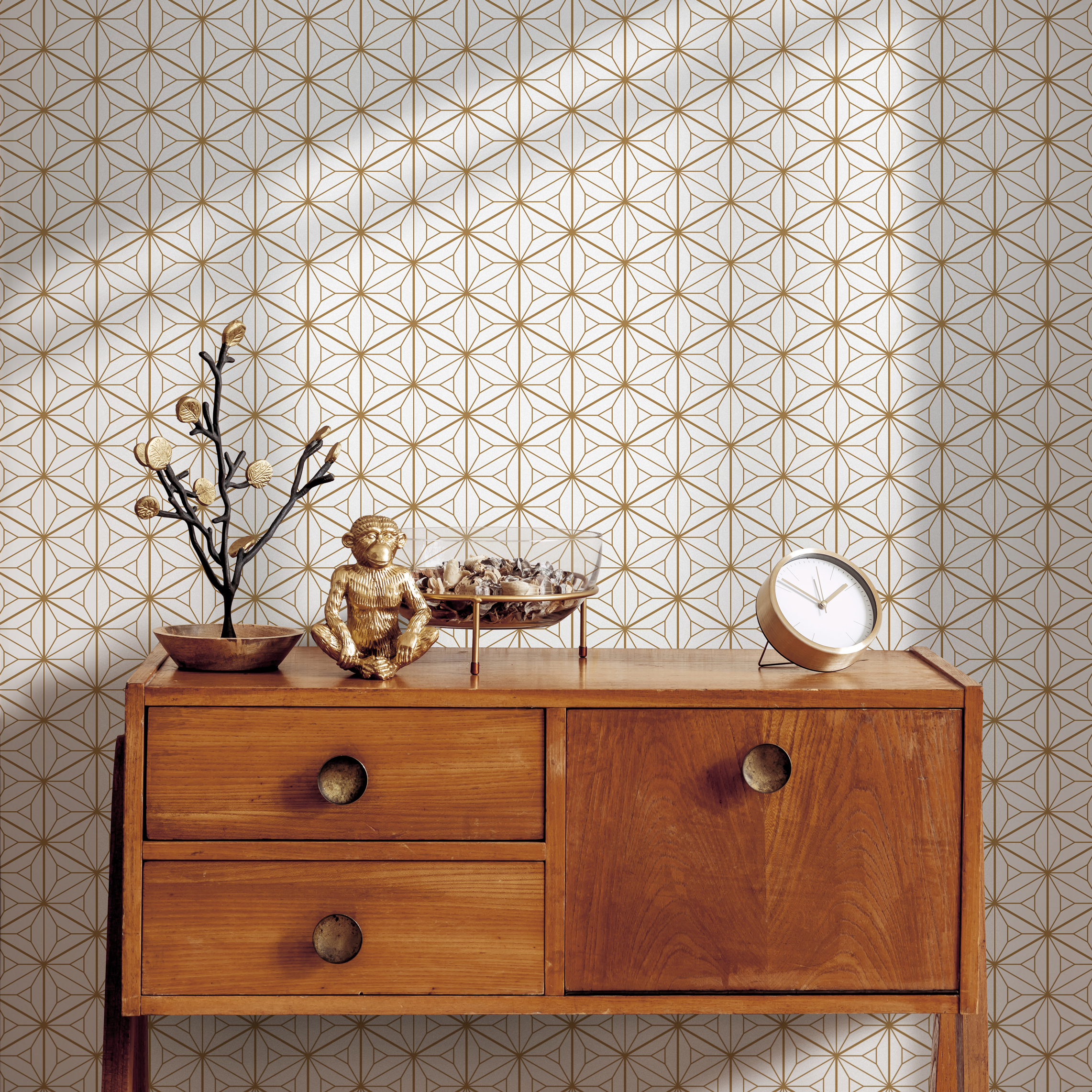 Japanese Wallpaper With A Classic Asanoha Motif In Gold - B865