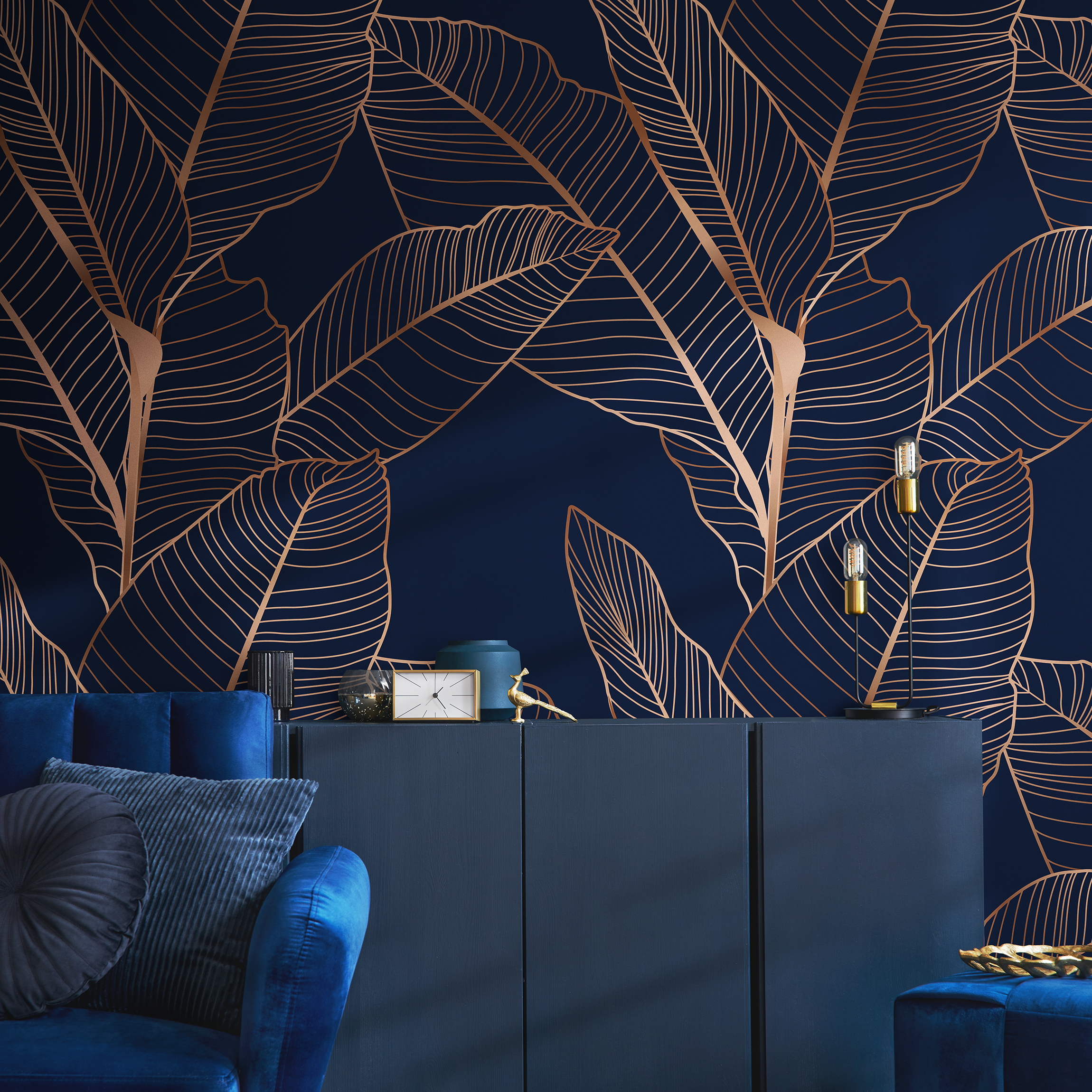 Botanical Wallpaper With An Elegant Leaf Motif In Navy Blue And Gold - B983