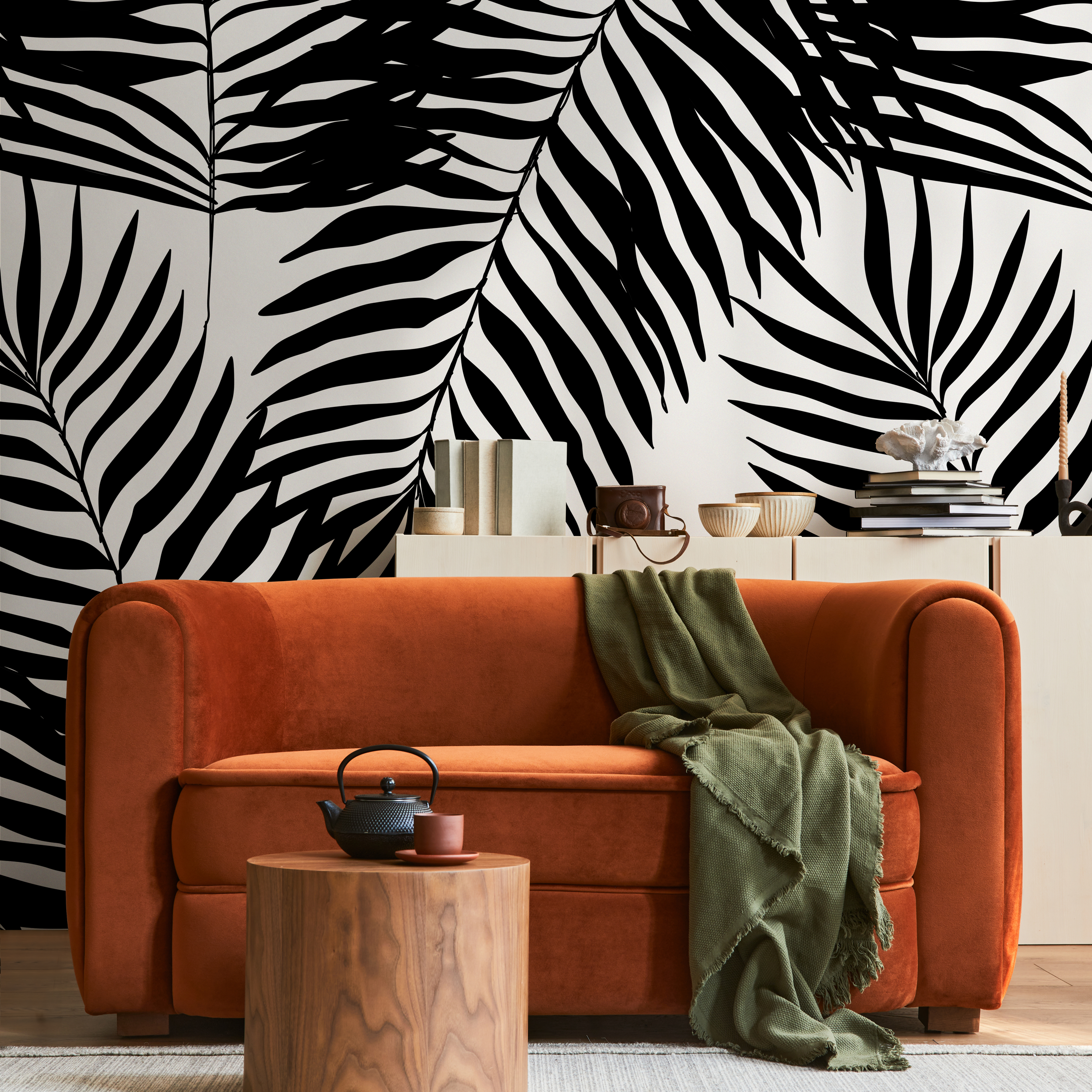 Botanical Wallpaper With Bold Palm Fronds In Black And White - B989