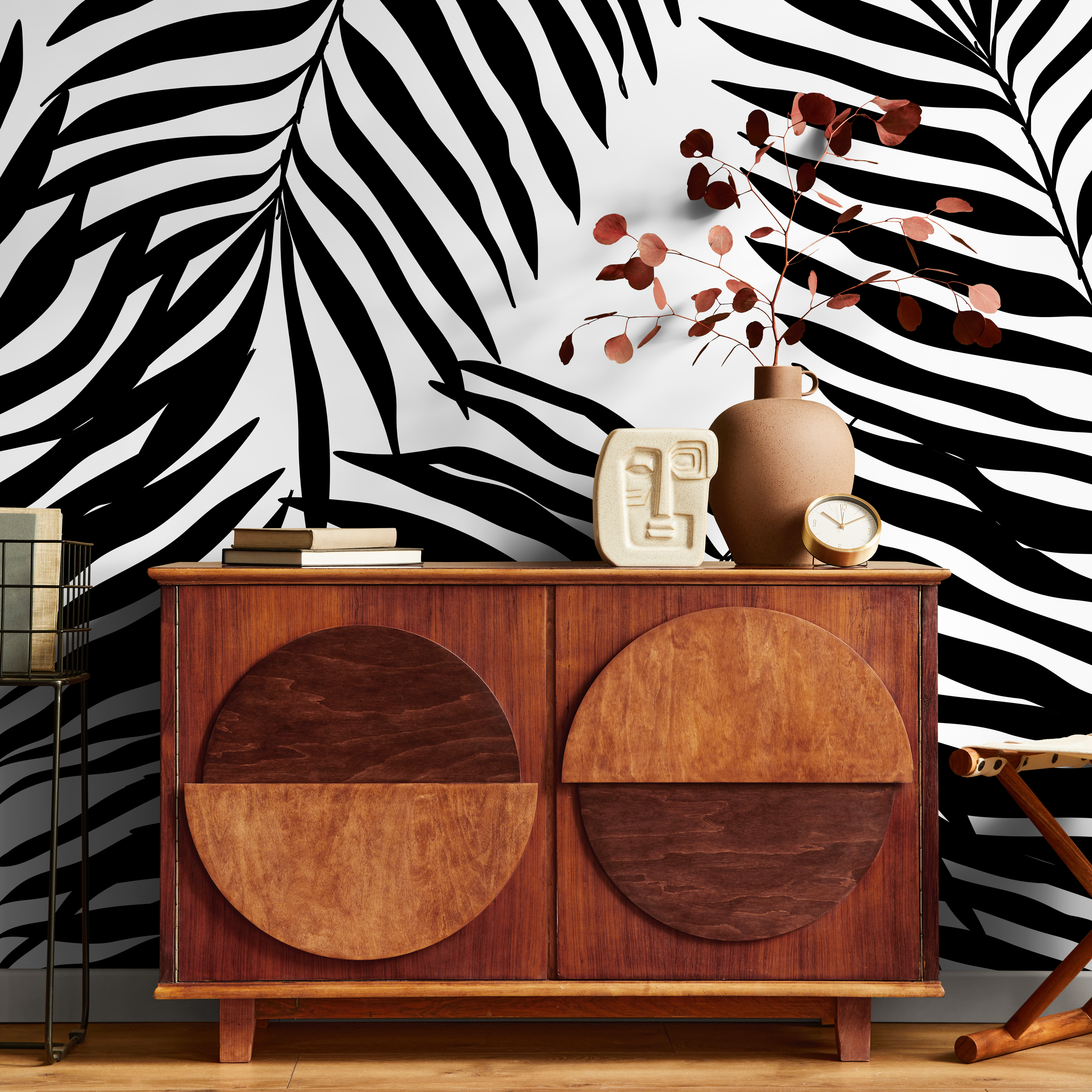 Botanical Wallpaper With Bold Palm Fronds In Black And White - B989