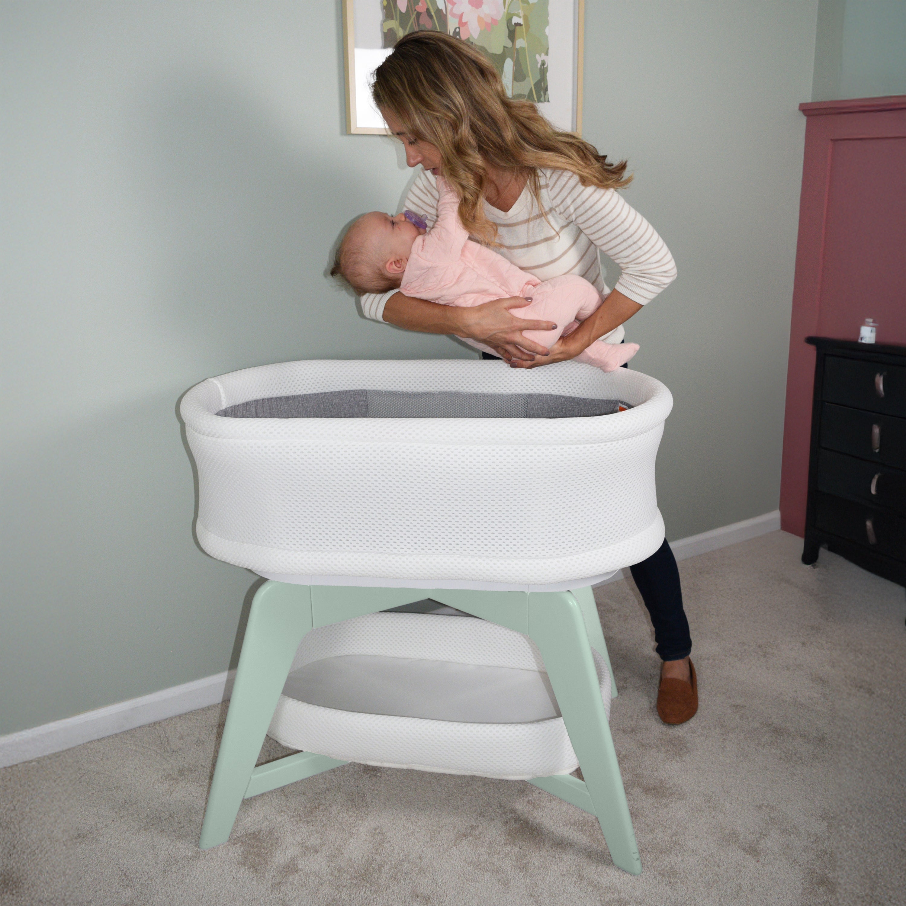 Trubliss Evi Smart Bassinet