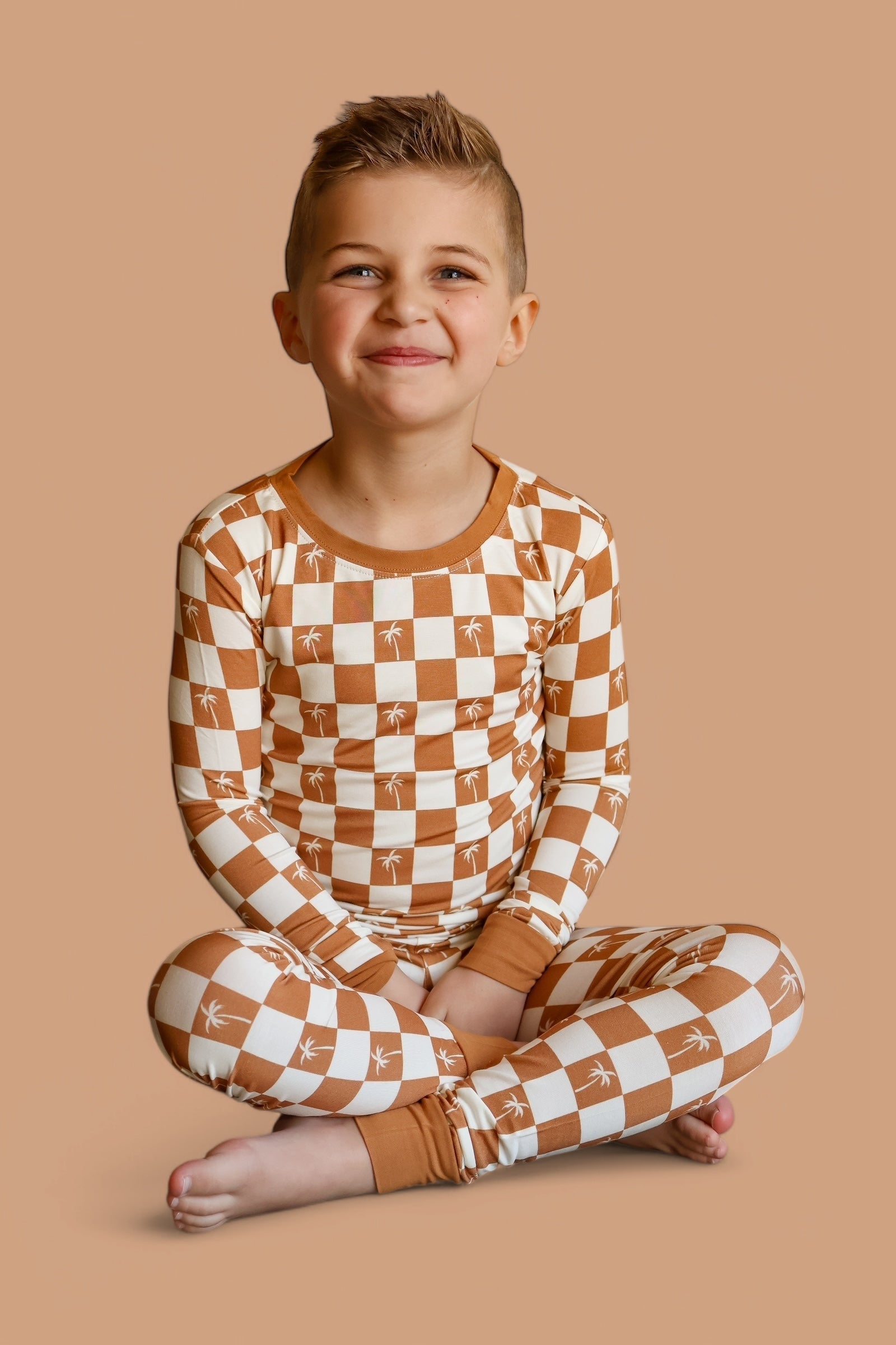 Exclusive Sandy Beach Checkers Dream Set