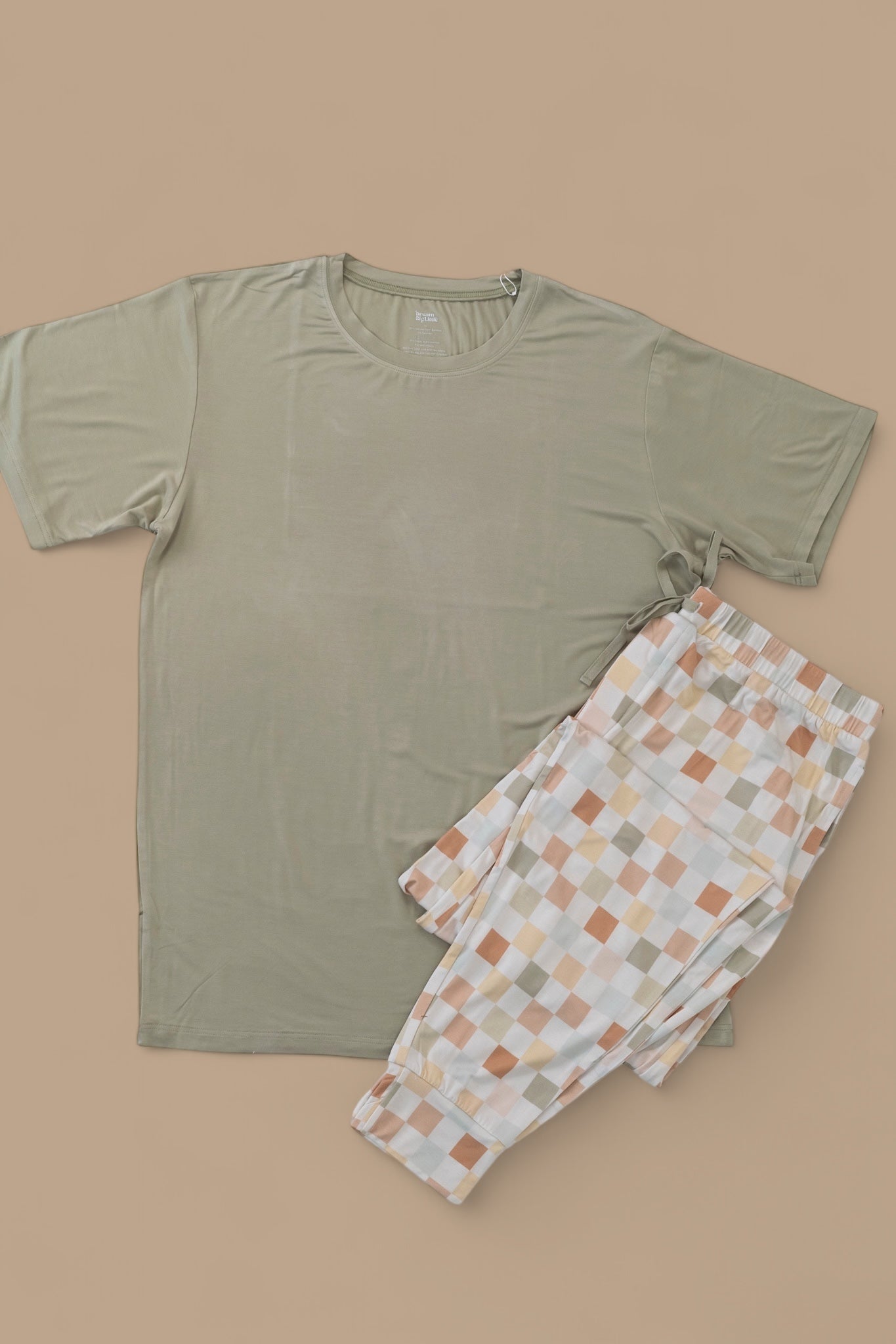 Muted Checkers Short Sleeve Men's Dream Jogger Set