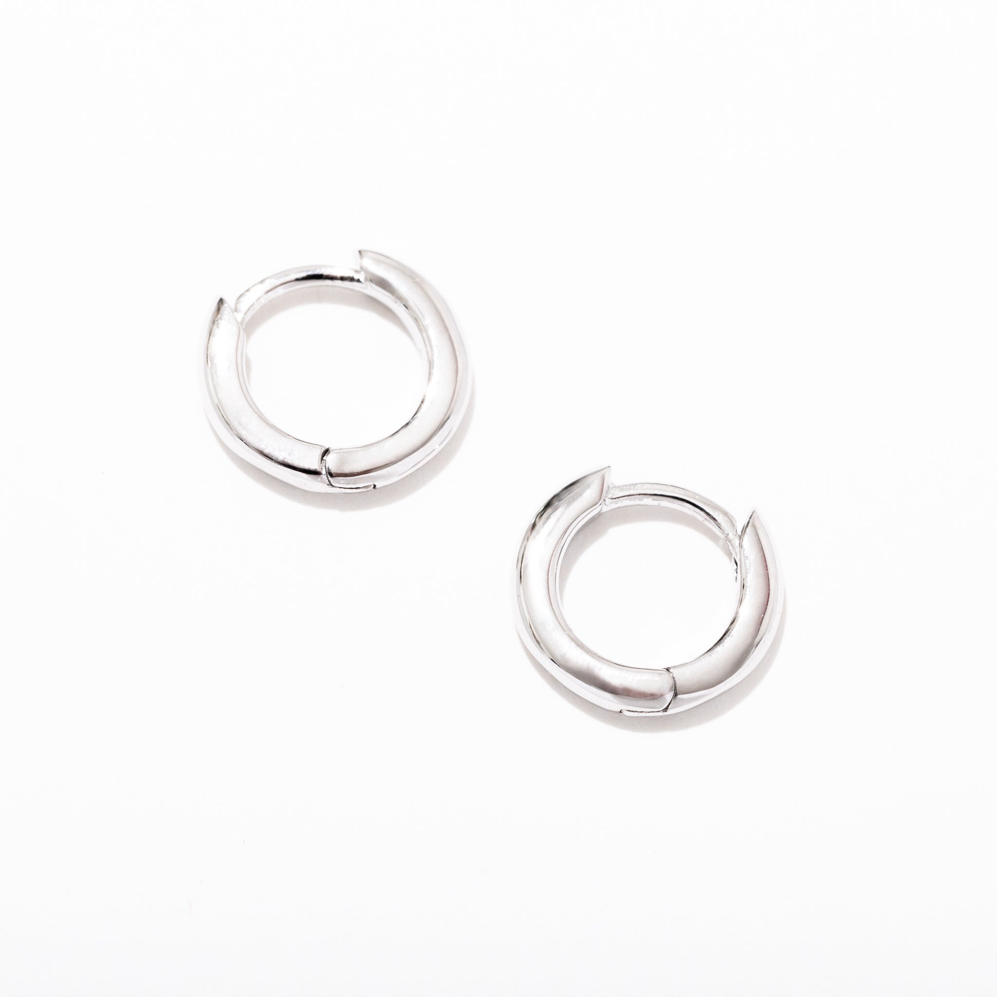 Margot Huggie Hoops
