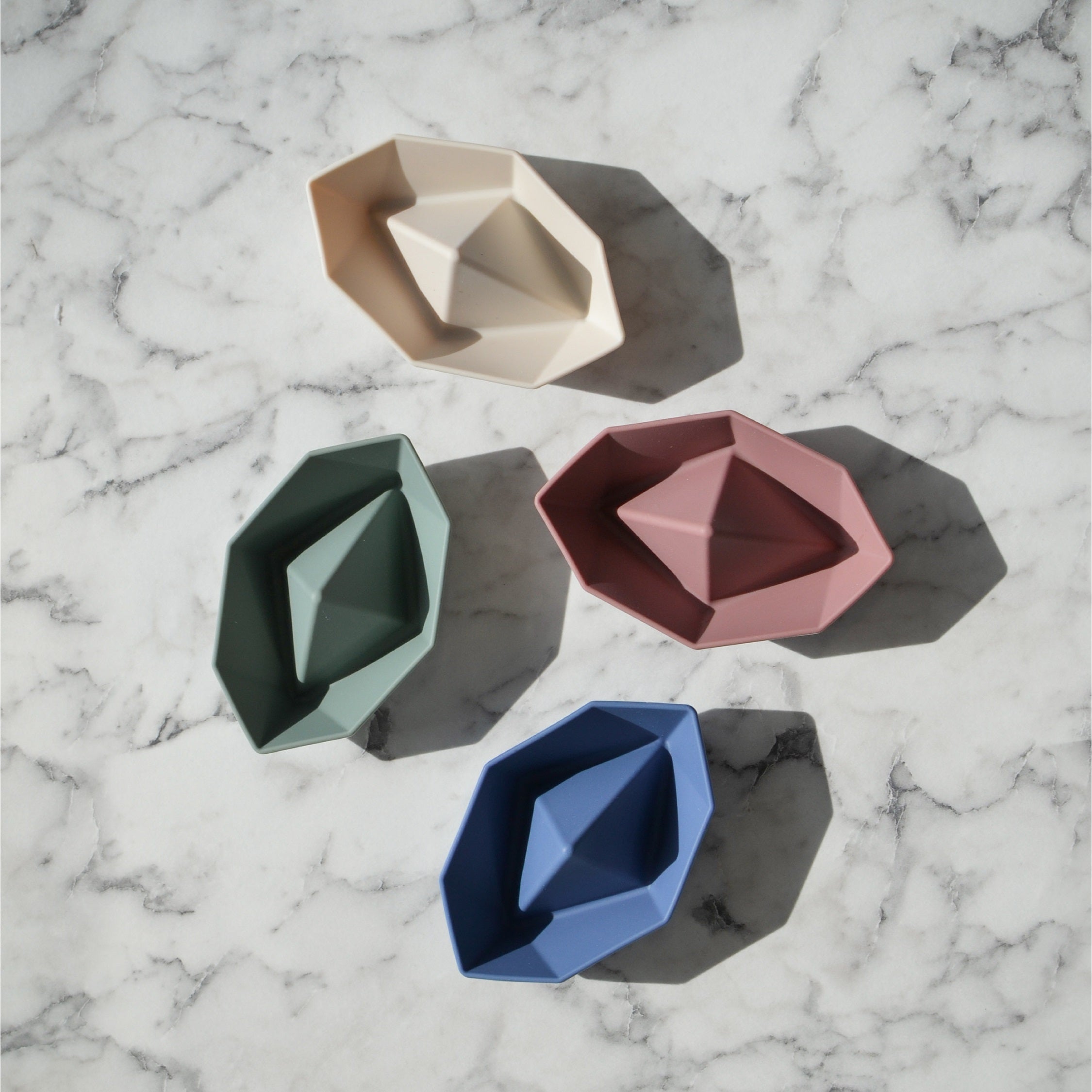 Shnuggle Stack And Sail Bath Boat Toys