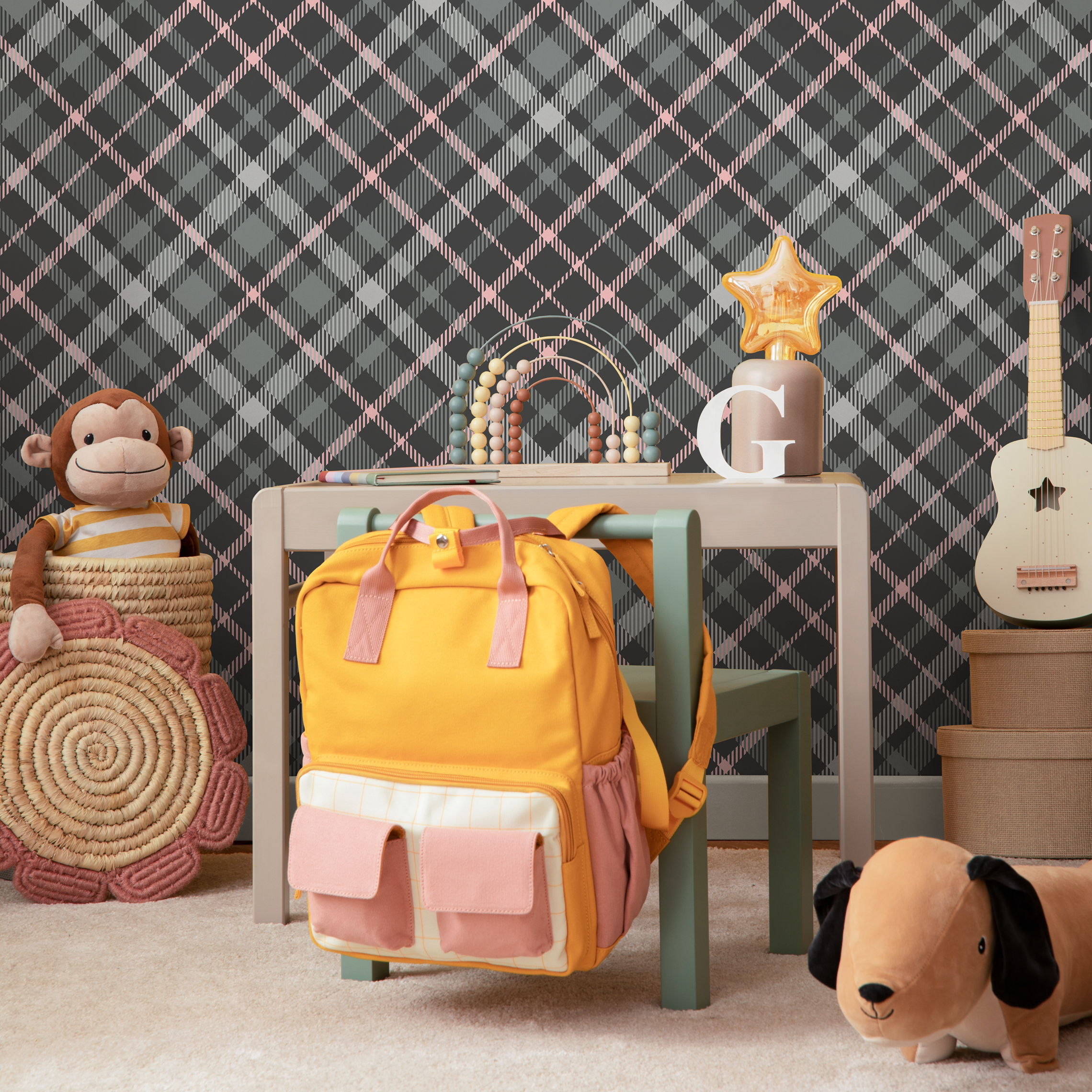 Plaid Wallpaper With A Diagonal Tartan Motif In Gray And Pink - C020