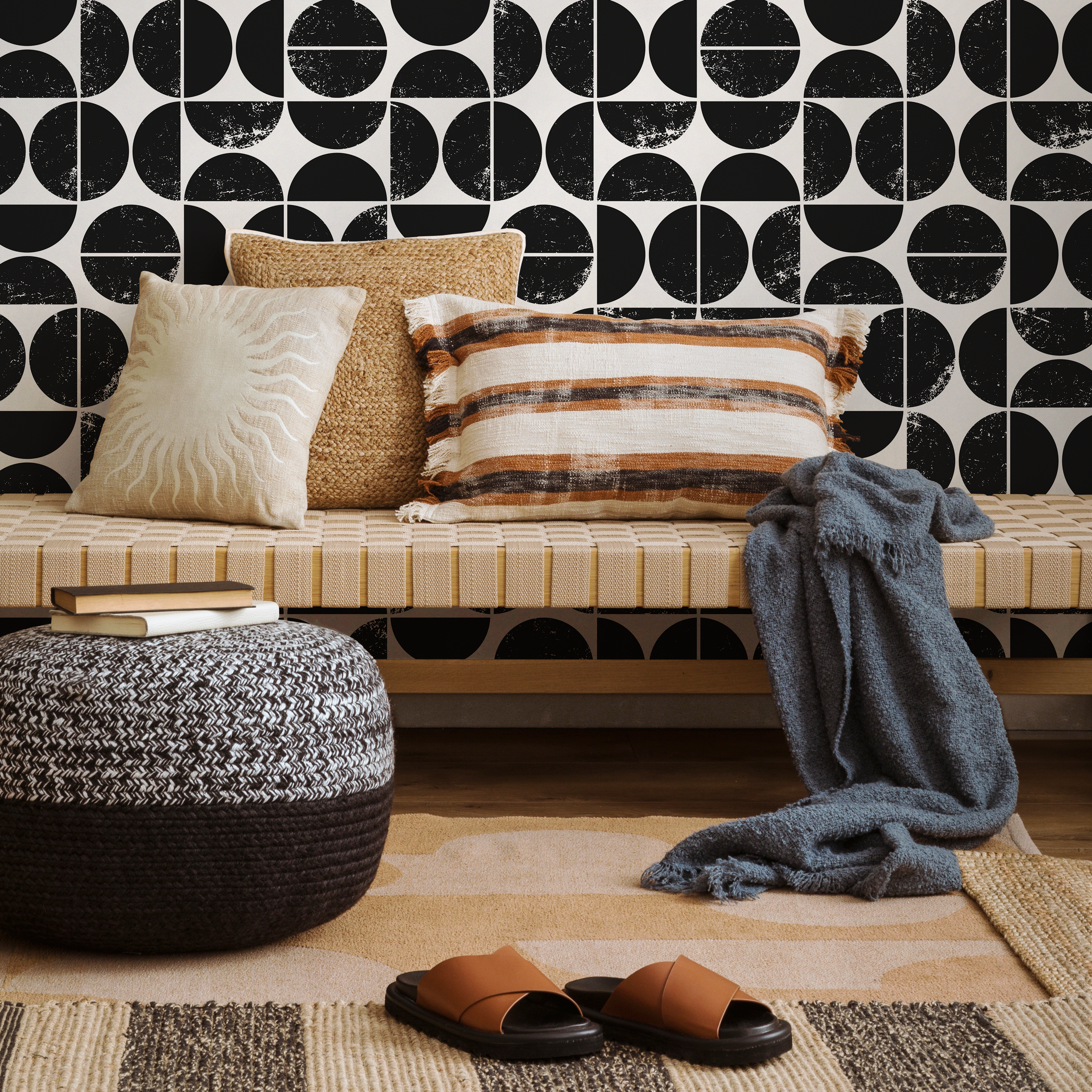 Geometric Wallpaper With A Distressed Semi-circle Motif In Black And White - C029